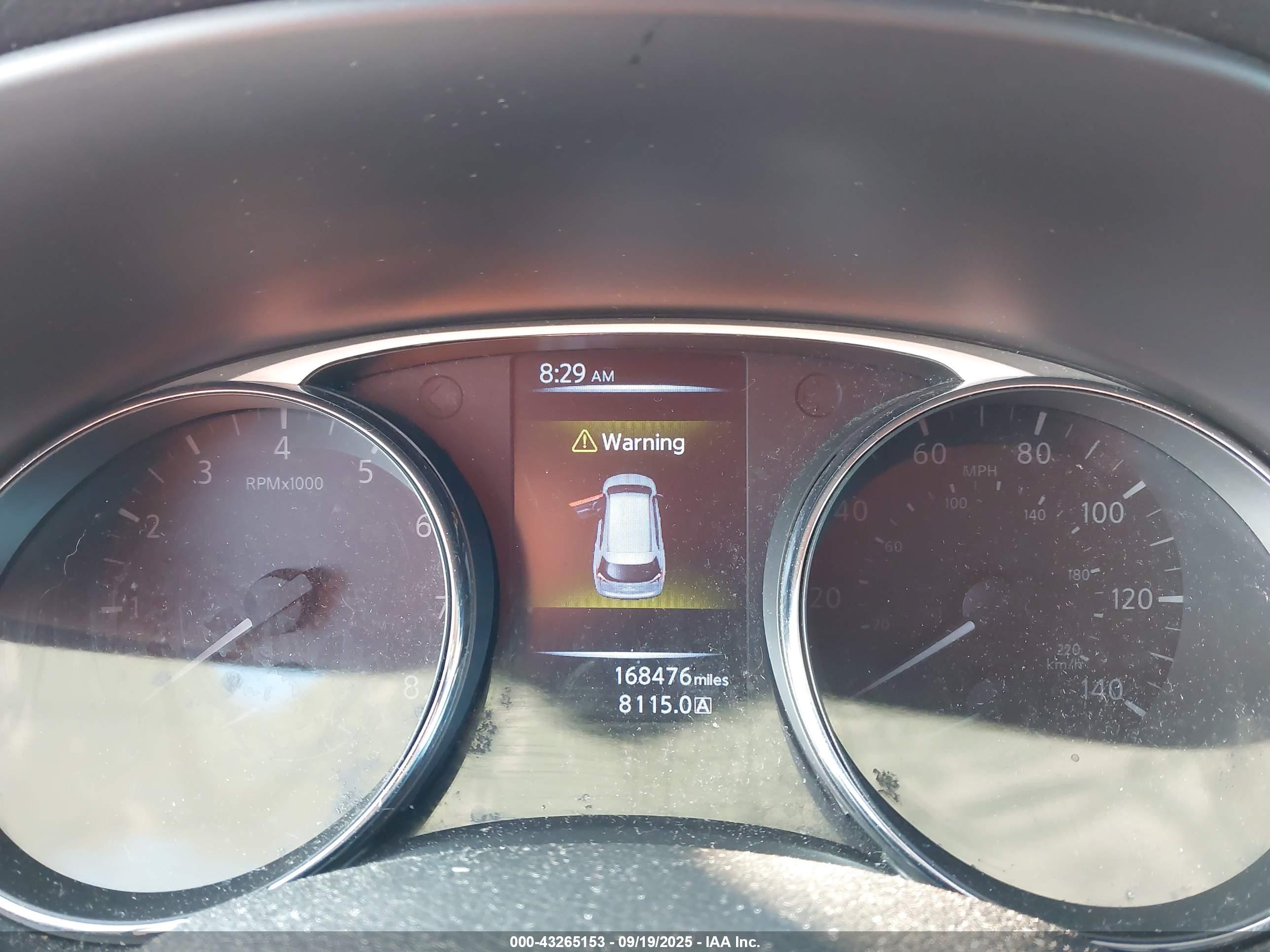 NISSAN ROGUE image 7