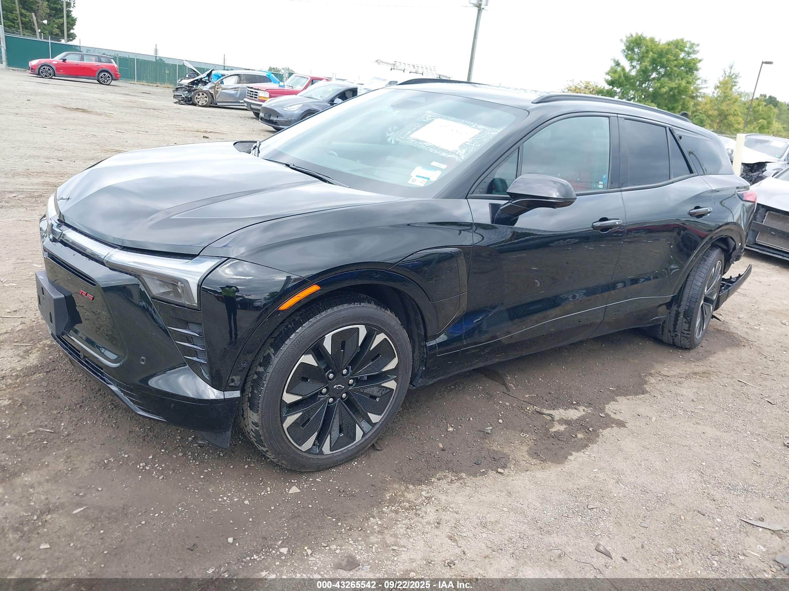 CHEVROLET BLAZER image 2