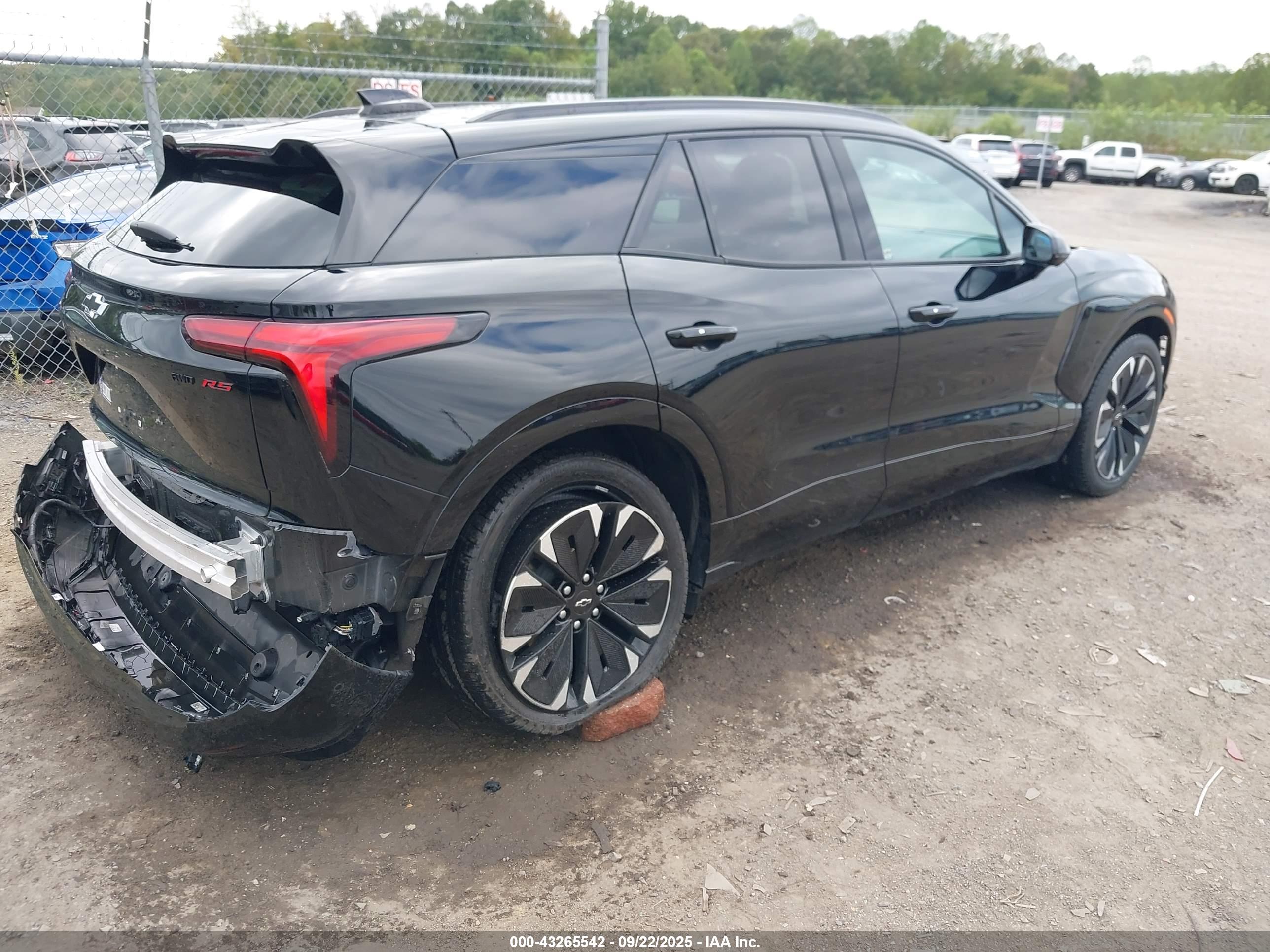 CHEVROLET BLAZER image 4