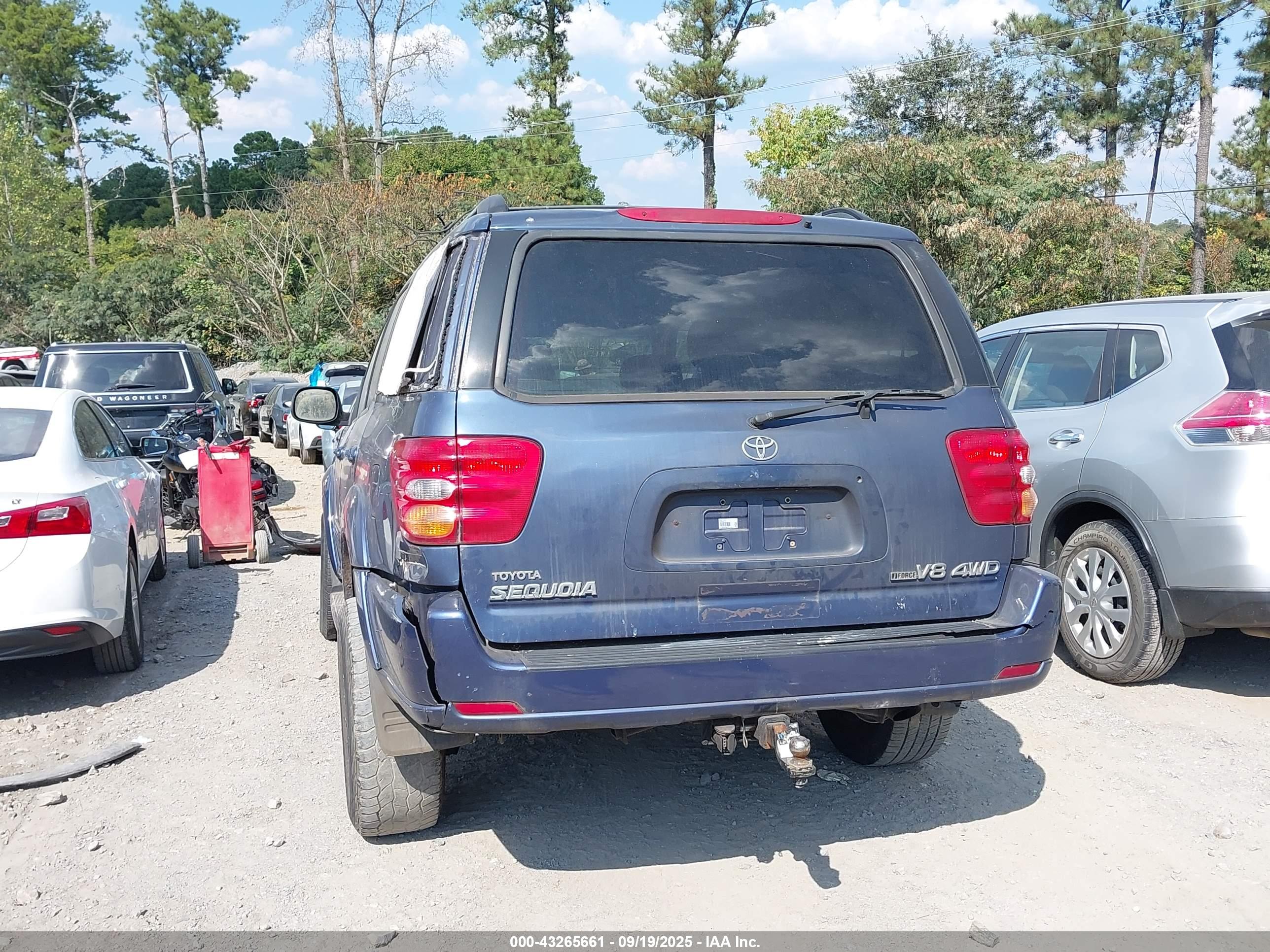 TOYOTA SEQUOIA image 3
