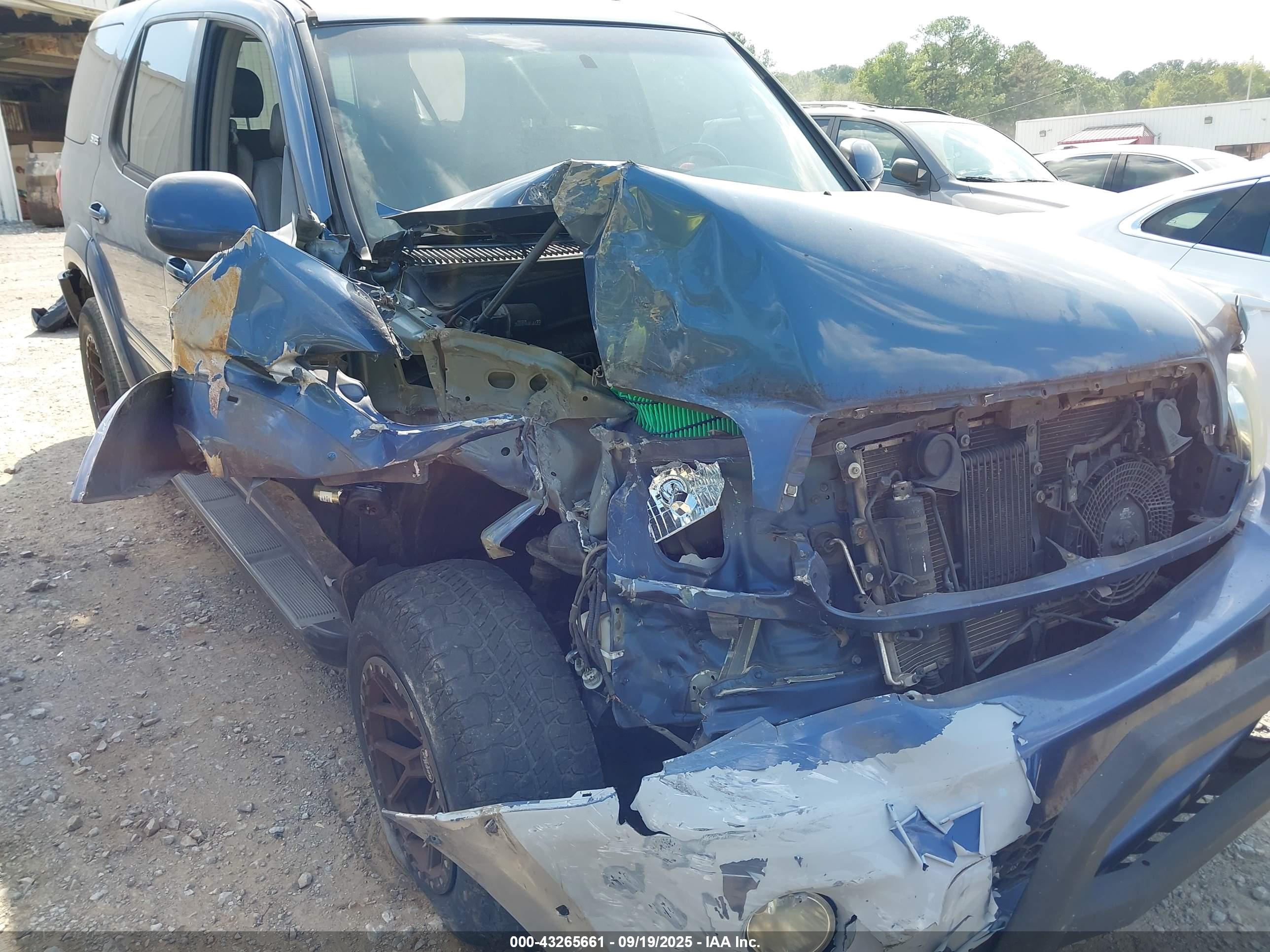 TOYOTA SEQUOIA image 6