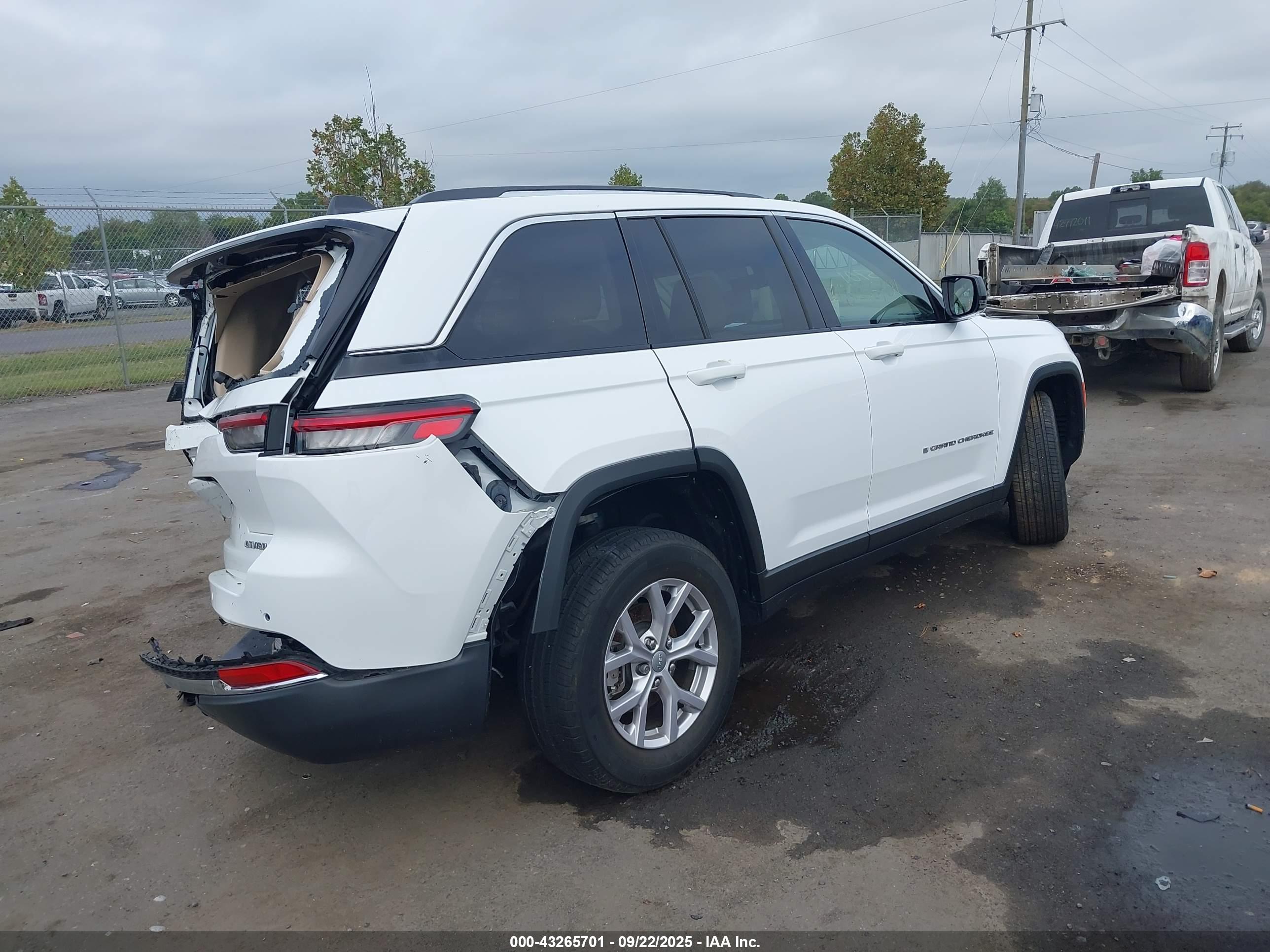 JEEP GRAND image 4