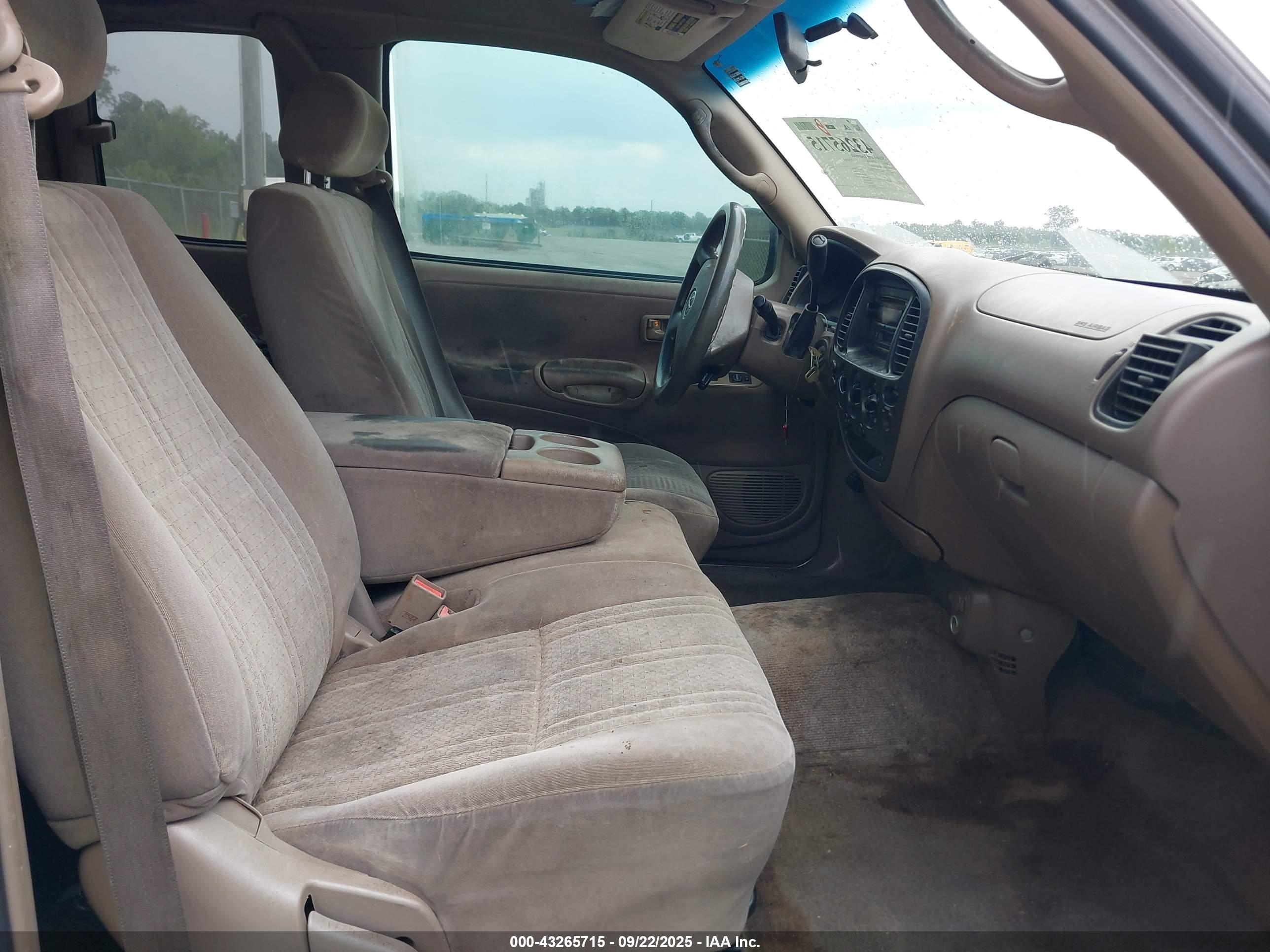 TOYOTA TUNDRA image 5