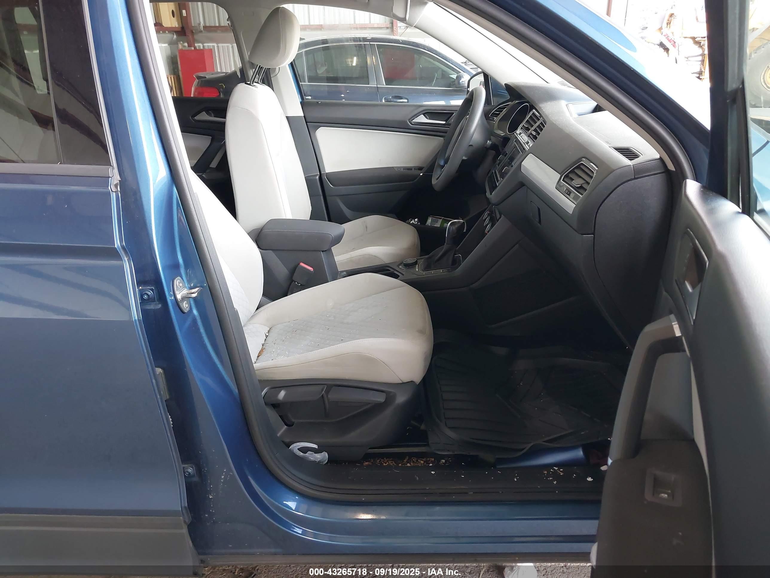 VOLKSWAGEN TIGUAN image 5