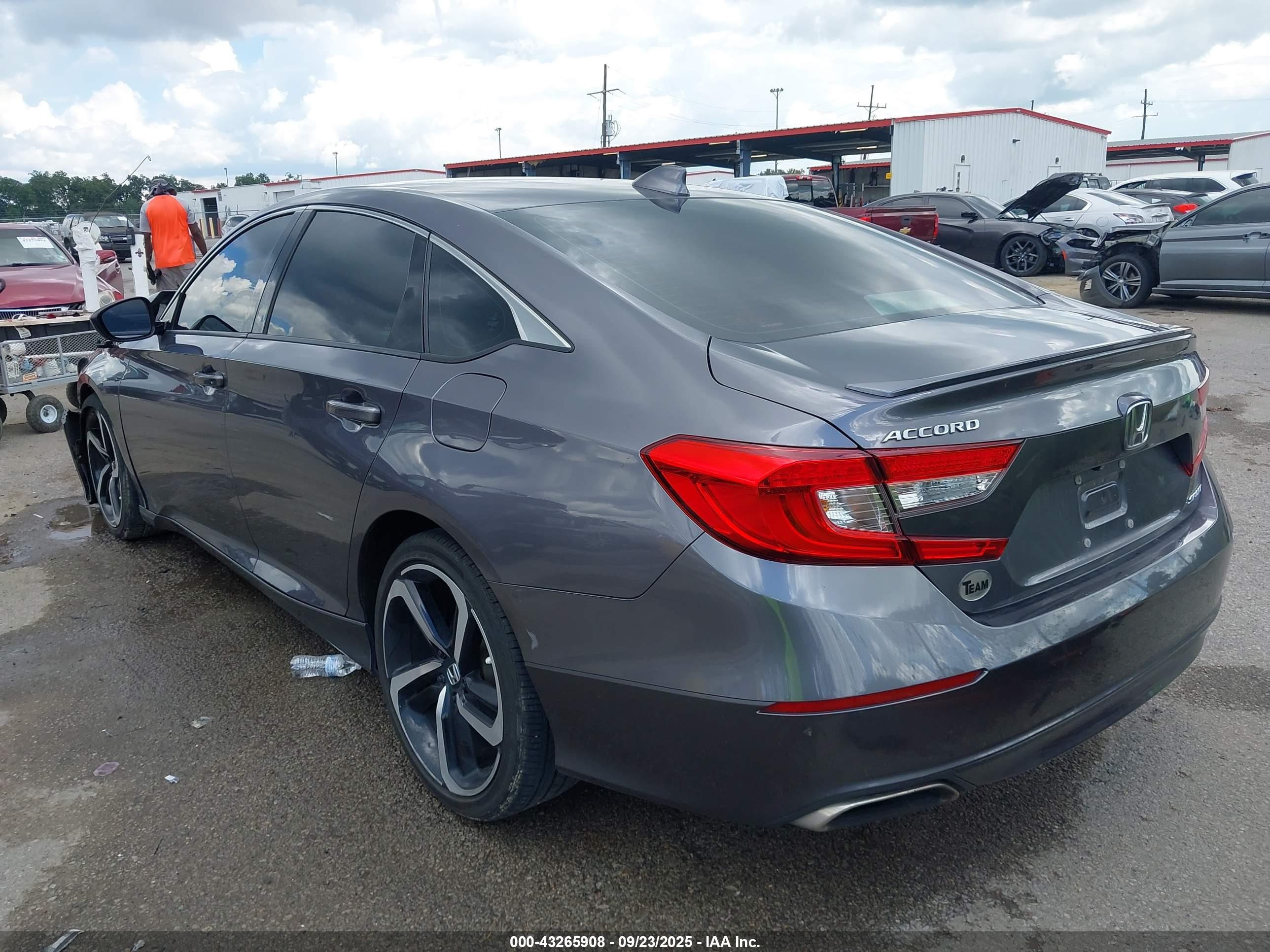 HONDA ACCORD image 3