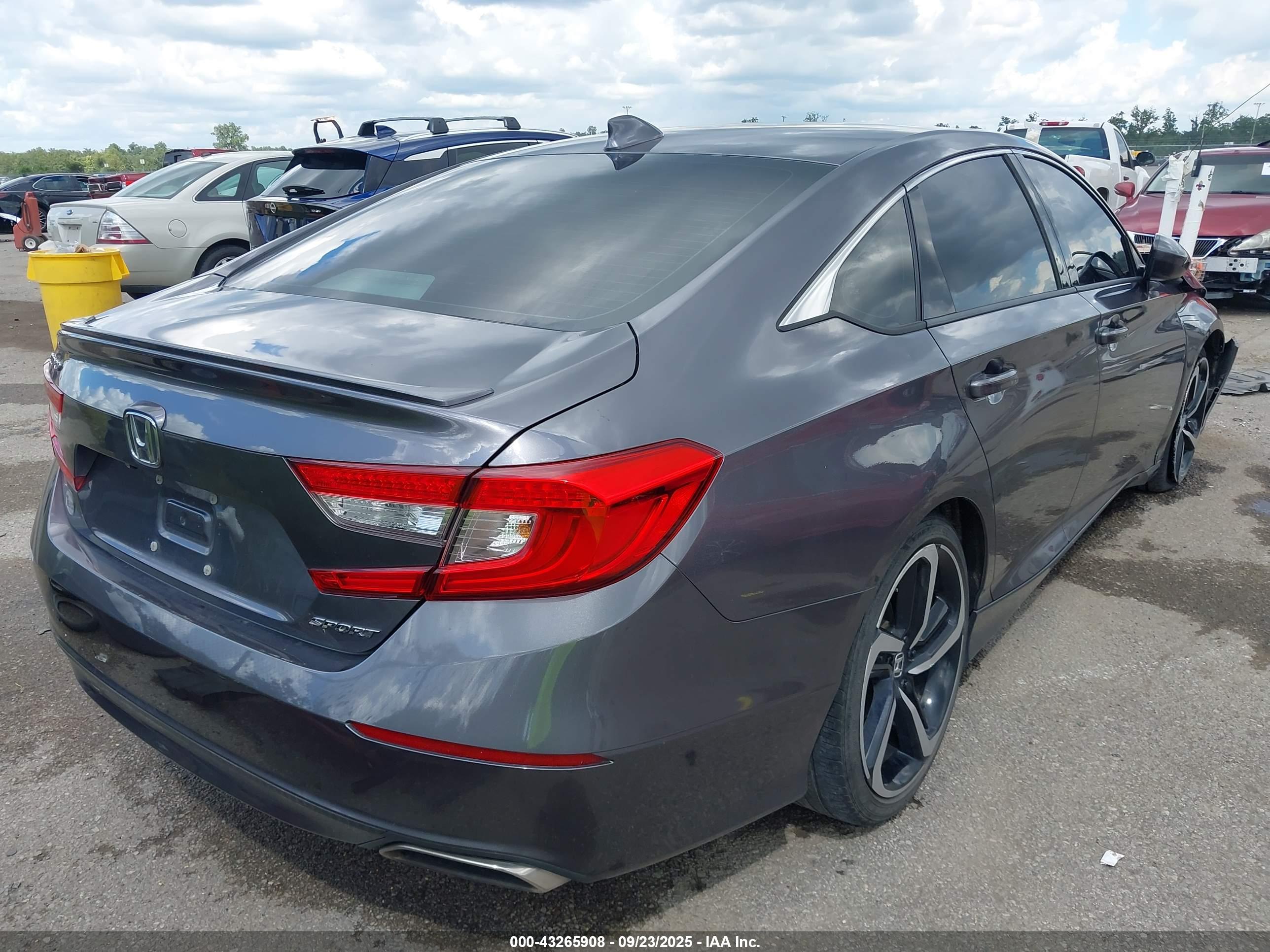 HONDA ACCORD image 4