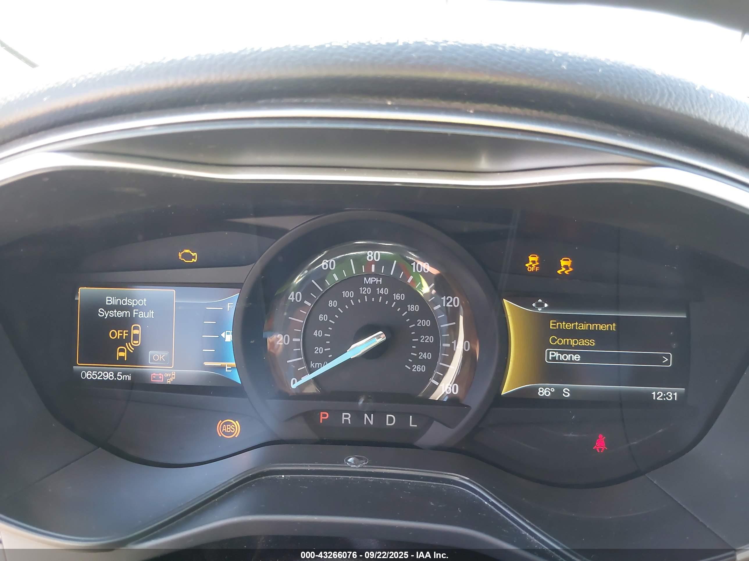 FORD FUSION image 7