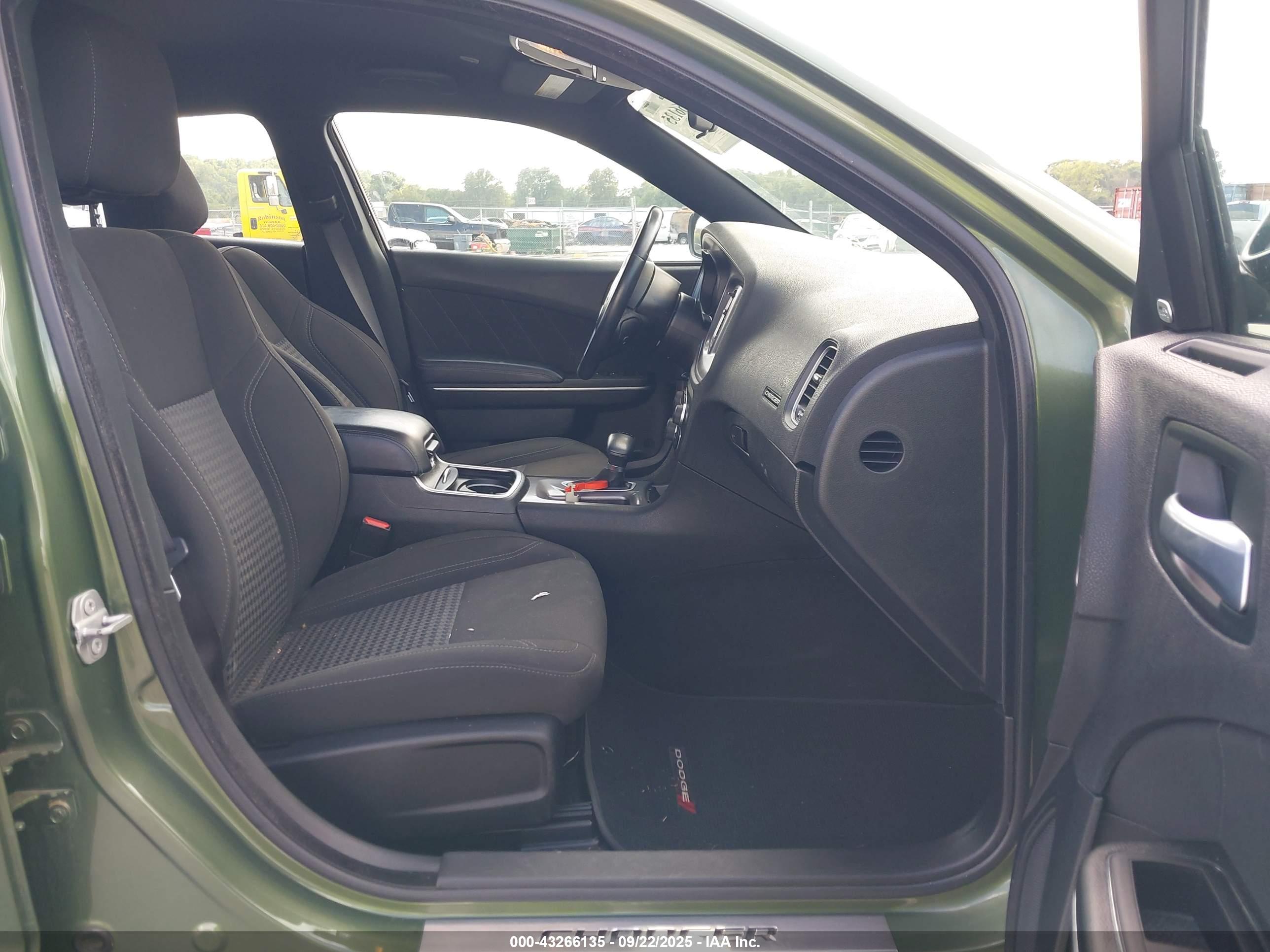 DODGE CHARGER image 5