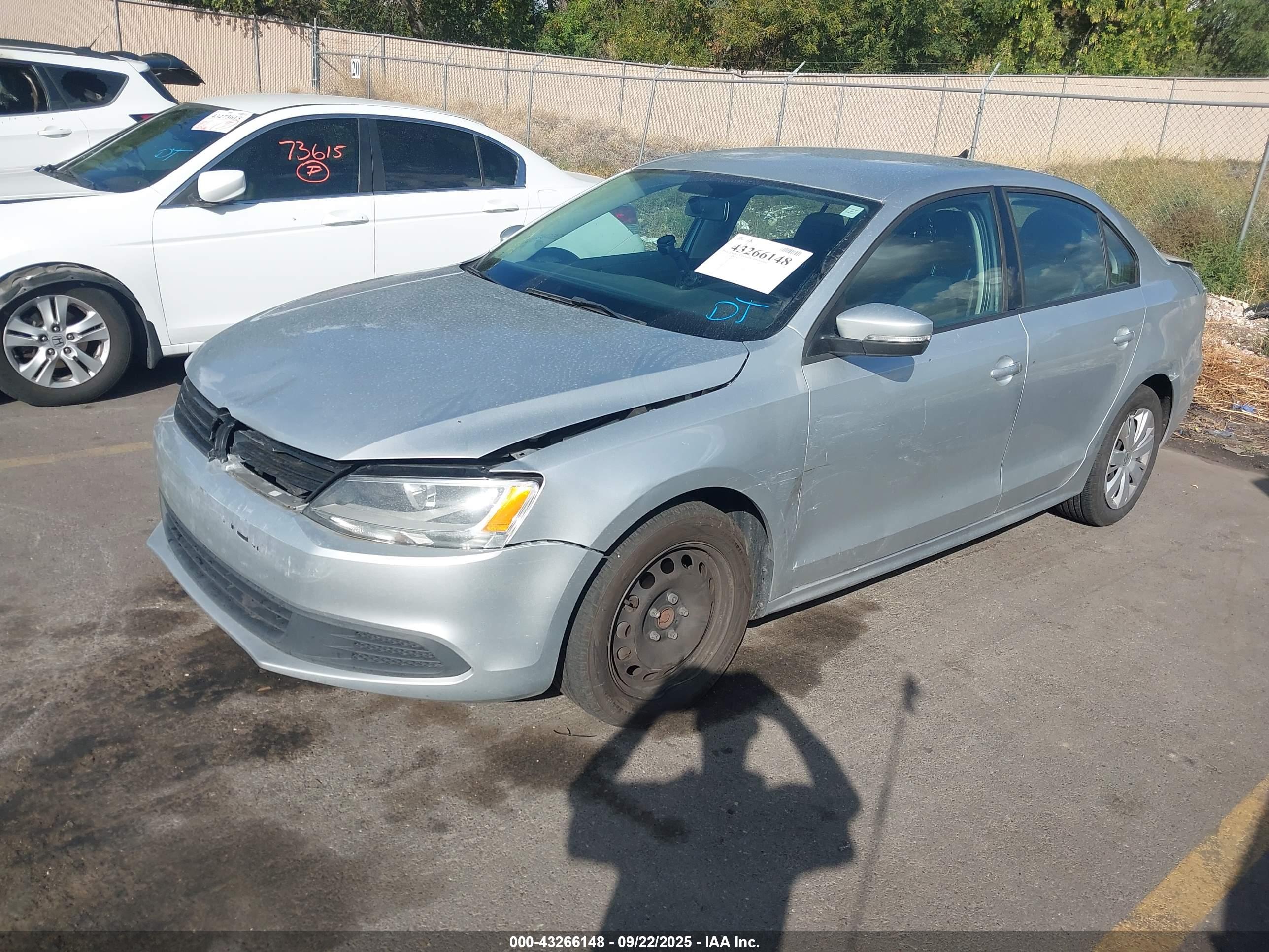 VOLKSWAGEN JETTA image 2