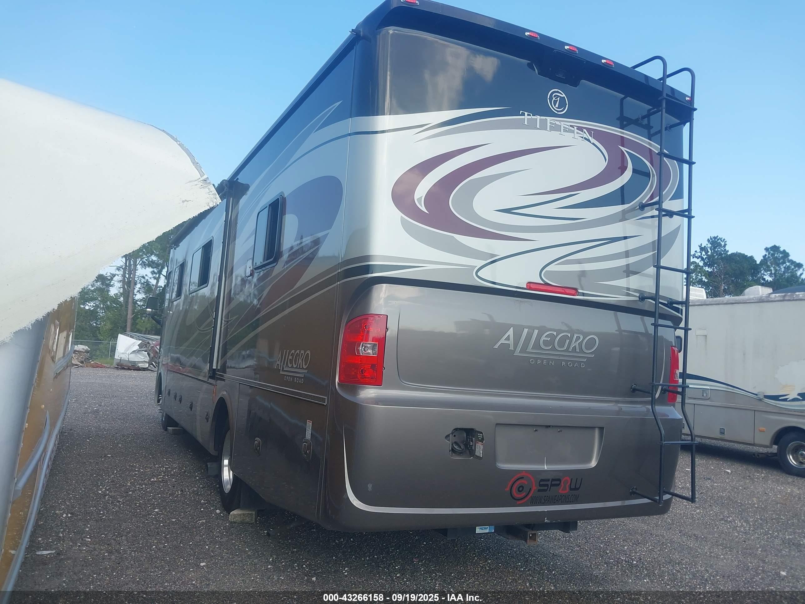 FORD F53 image 3