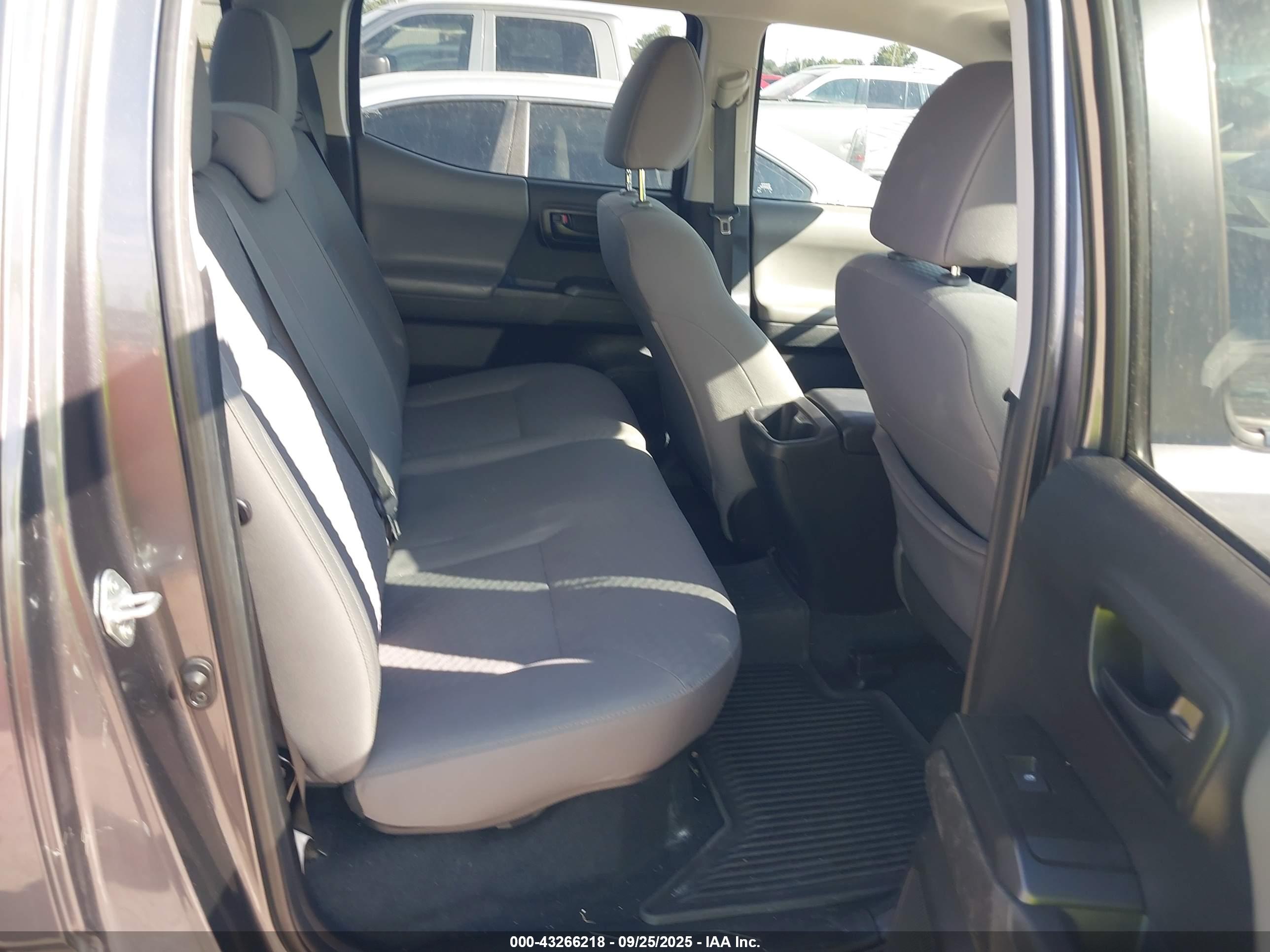 TOYOTA TACOMA image 8