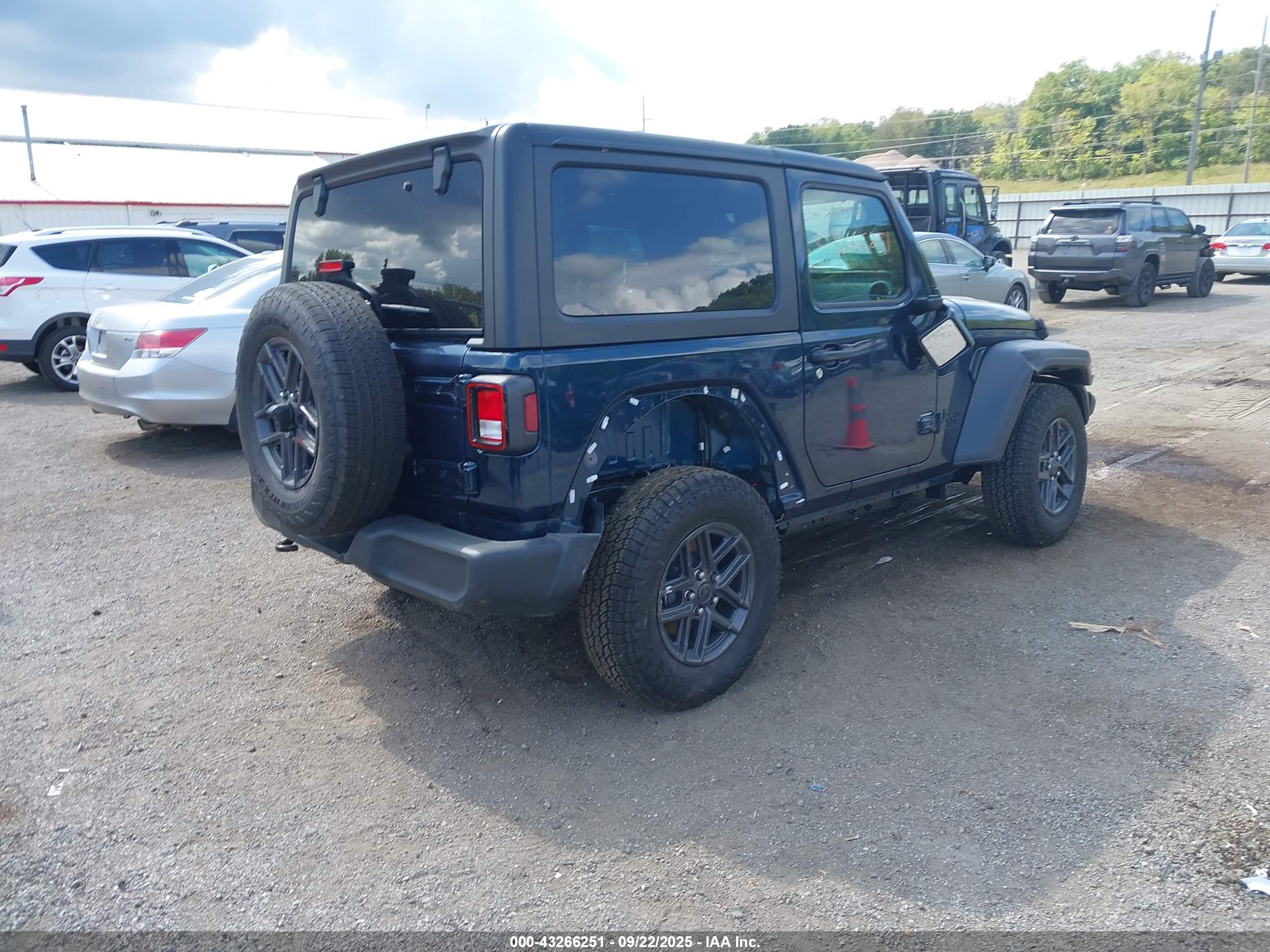JEEP WRANGLER image 4