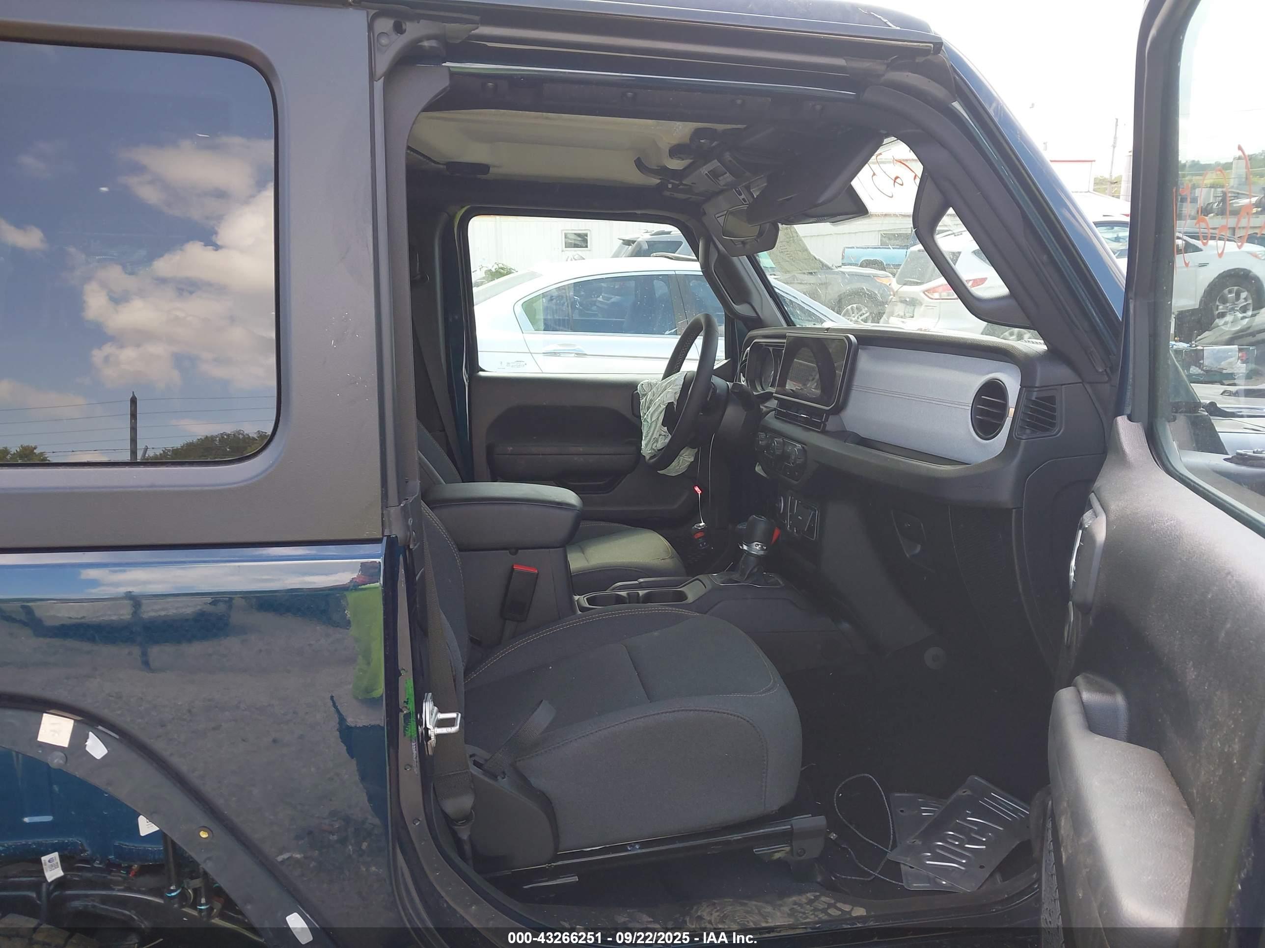 JEEP WRANGLER image 5
