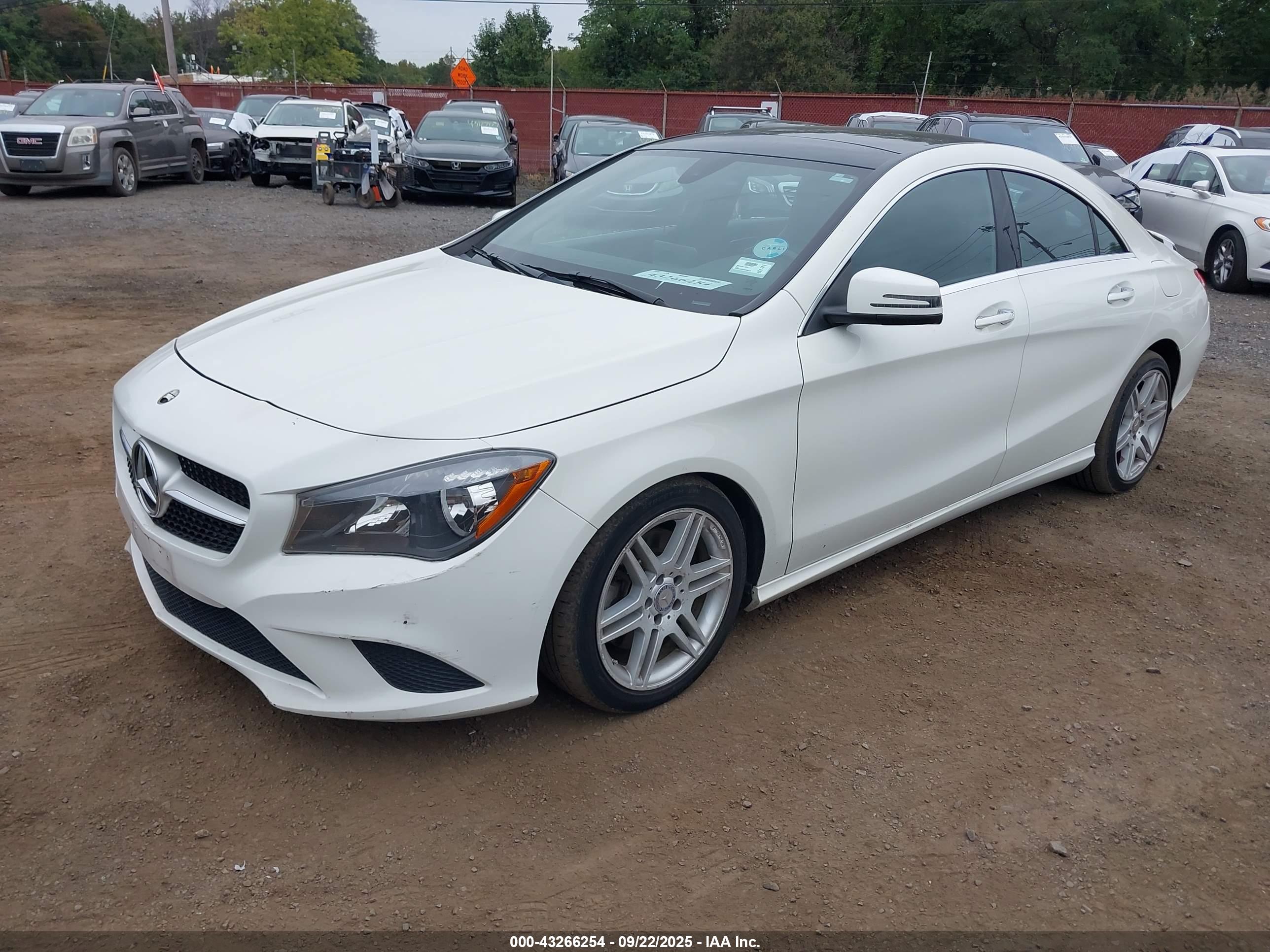 MERCEDES-BENZ CLA image 2