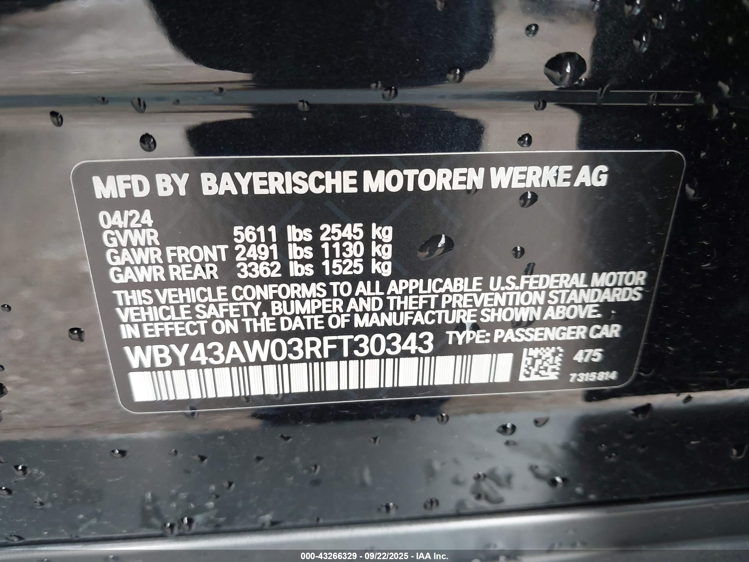 BMW I4 image 9