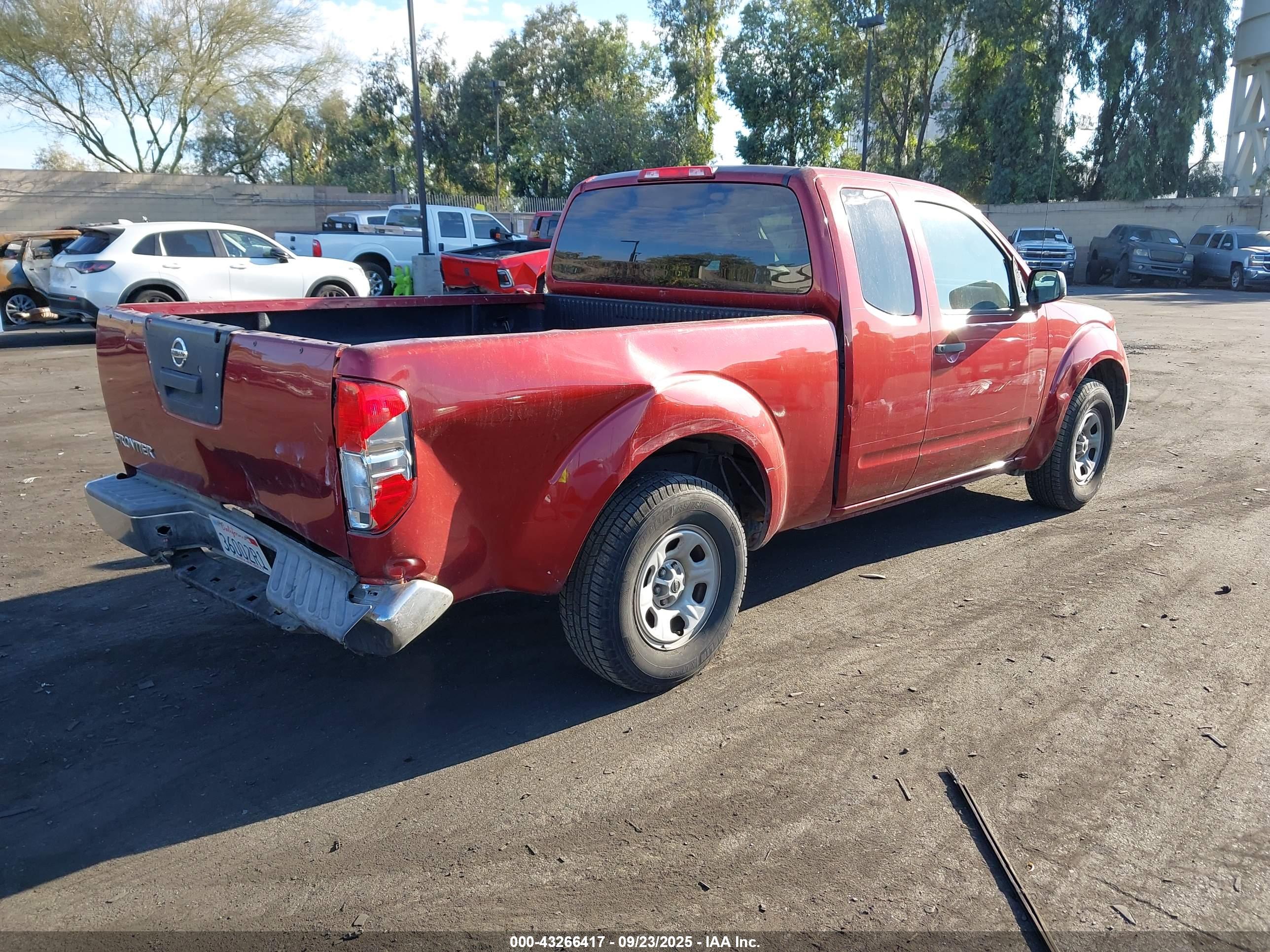 NISSAN FRONTIER image 4