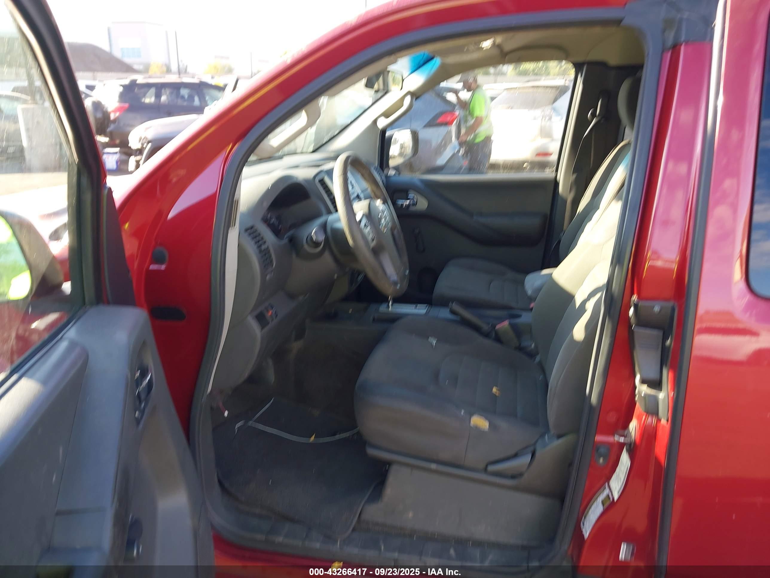 NISSAN FRONTIER image 5