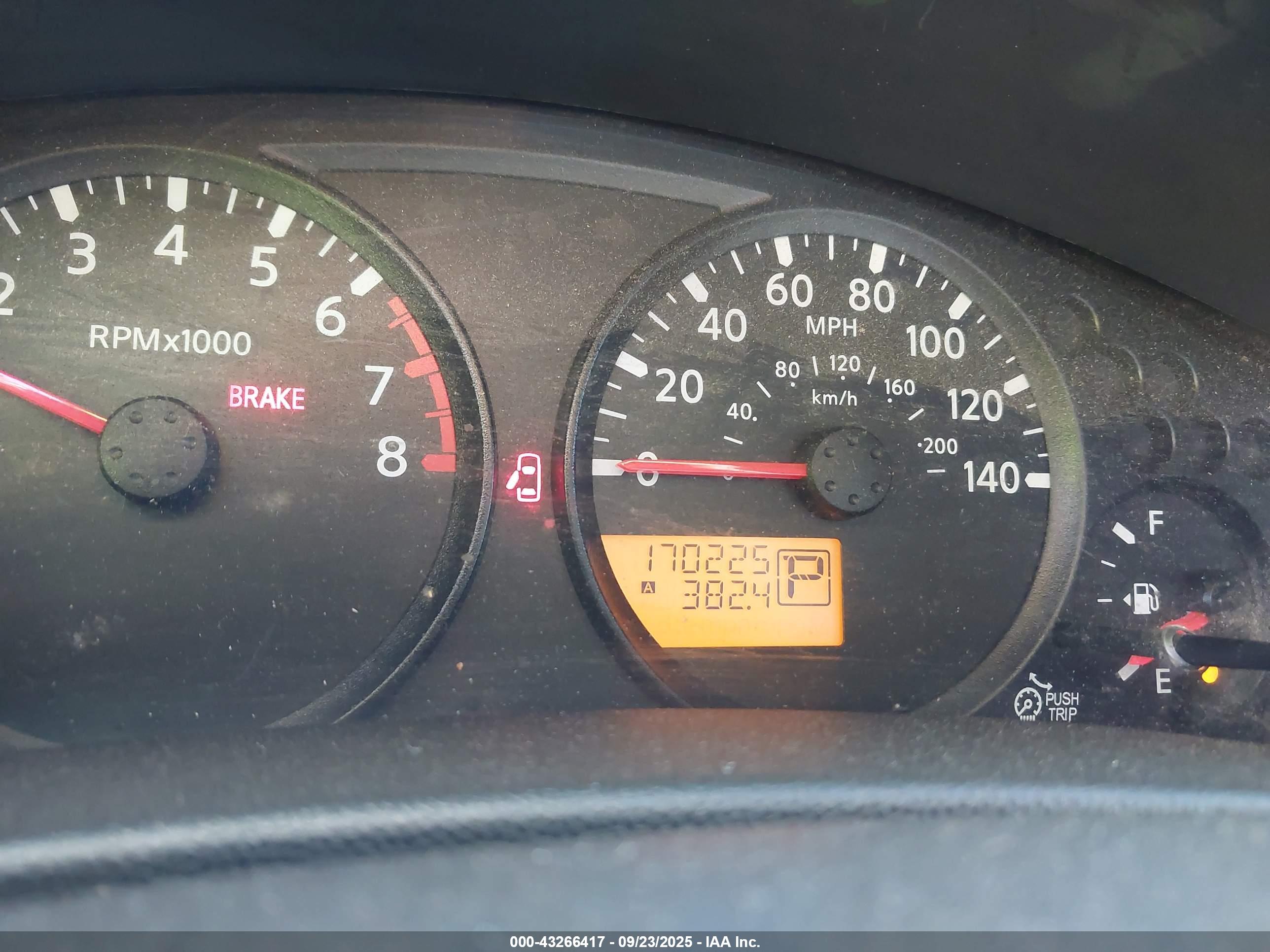 NISSAN FRONTIER image 7