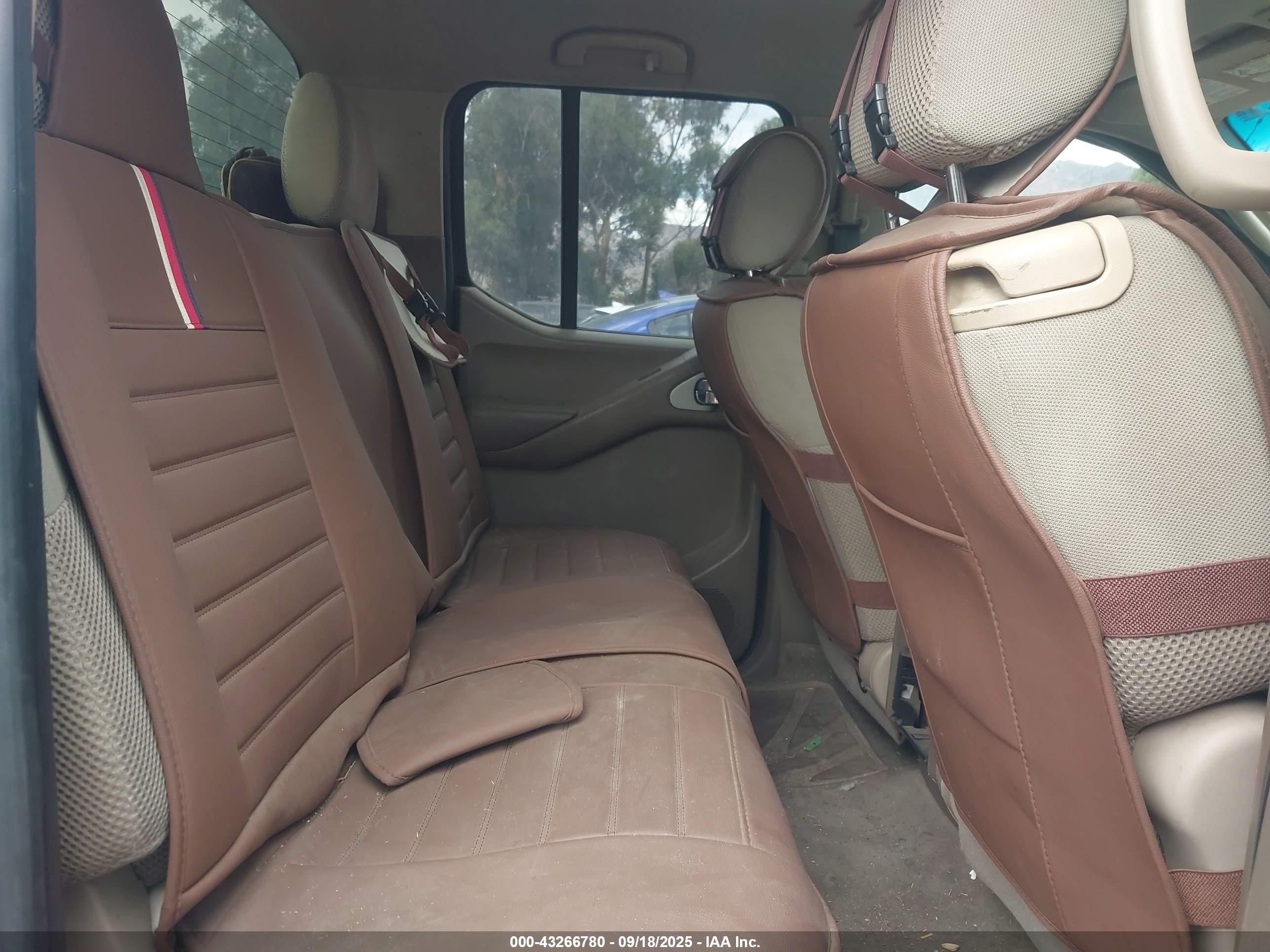 NISSAN FRONTIER image 8