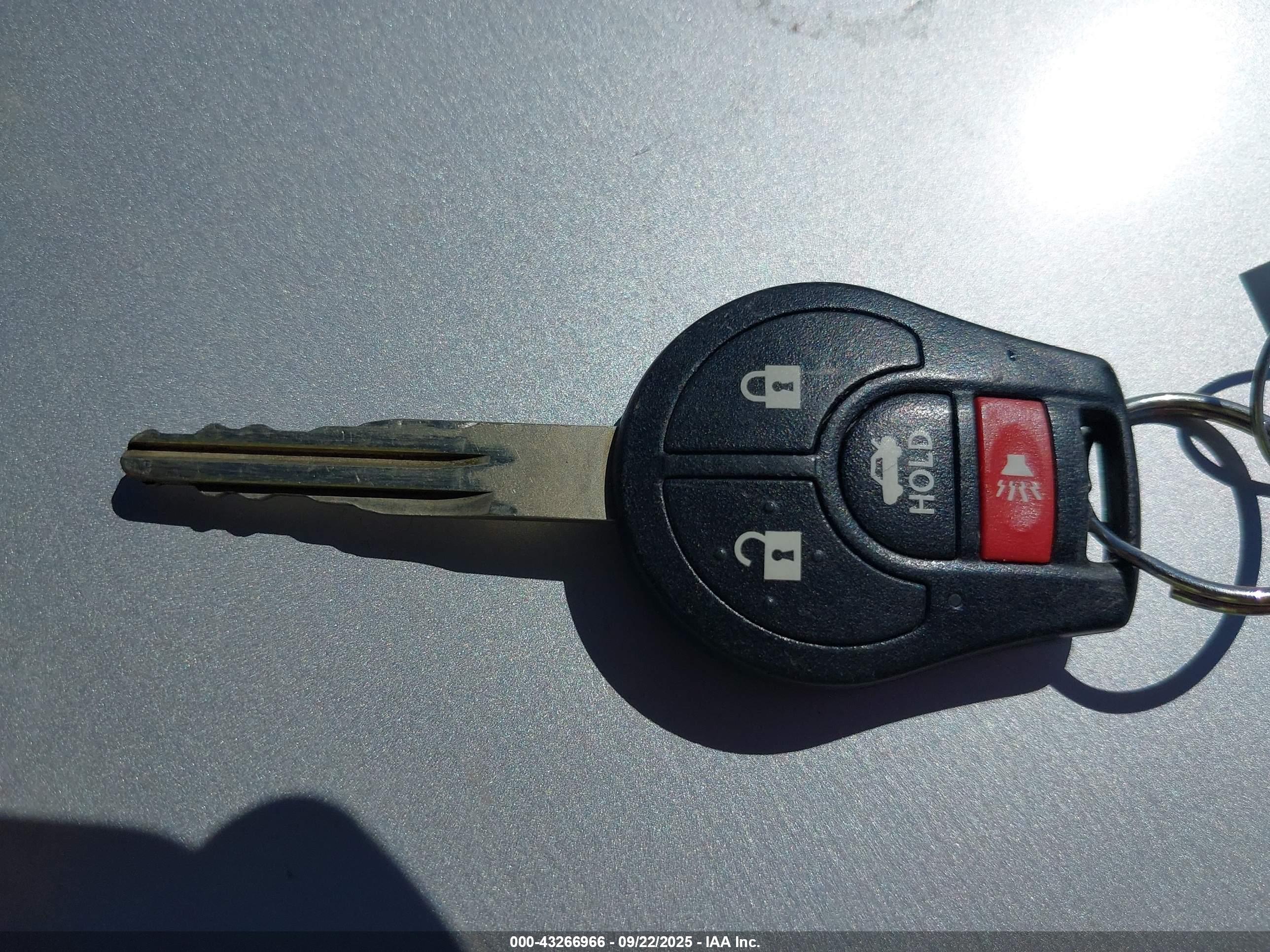NISSAN VERSA image 11