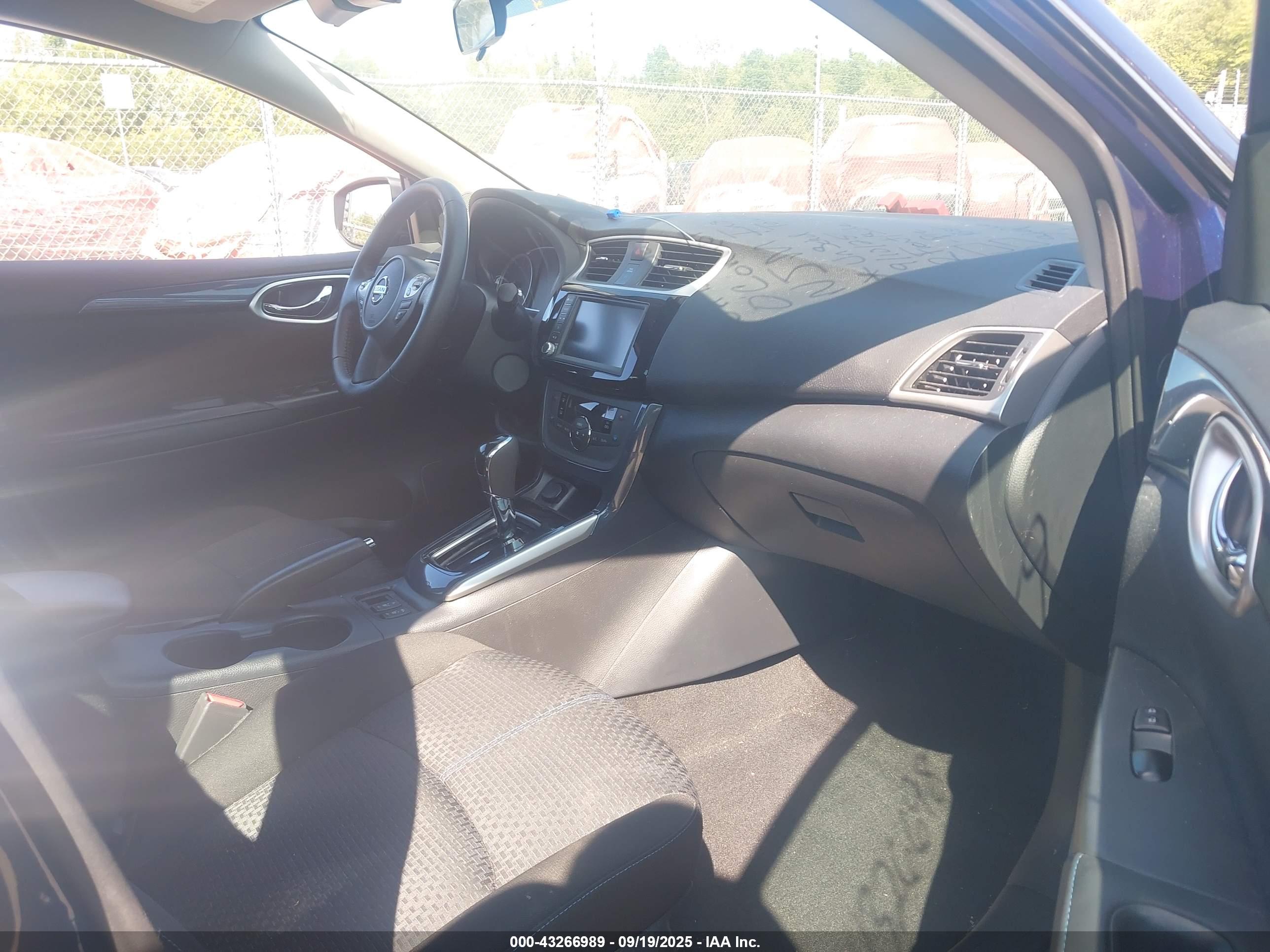 NISSAN SENTRA image 5
