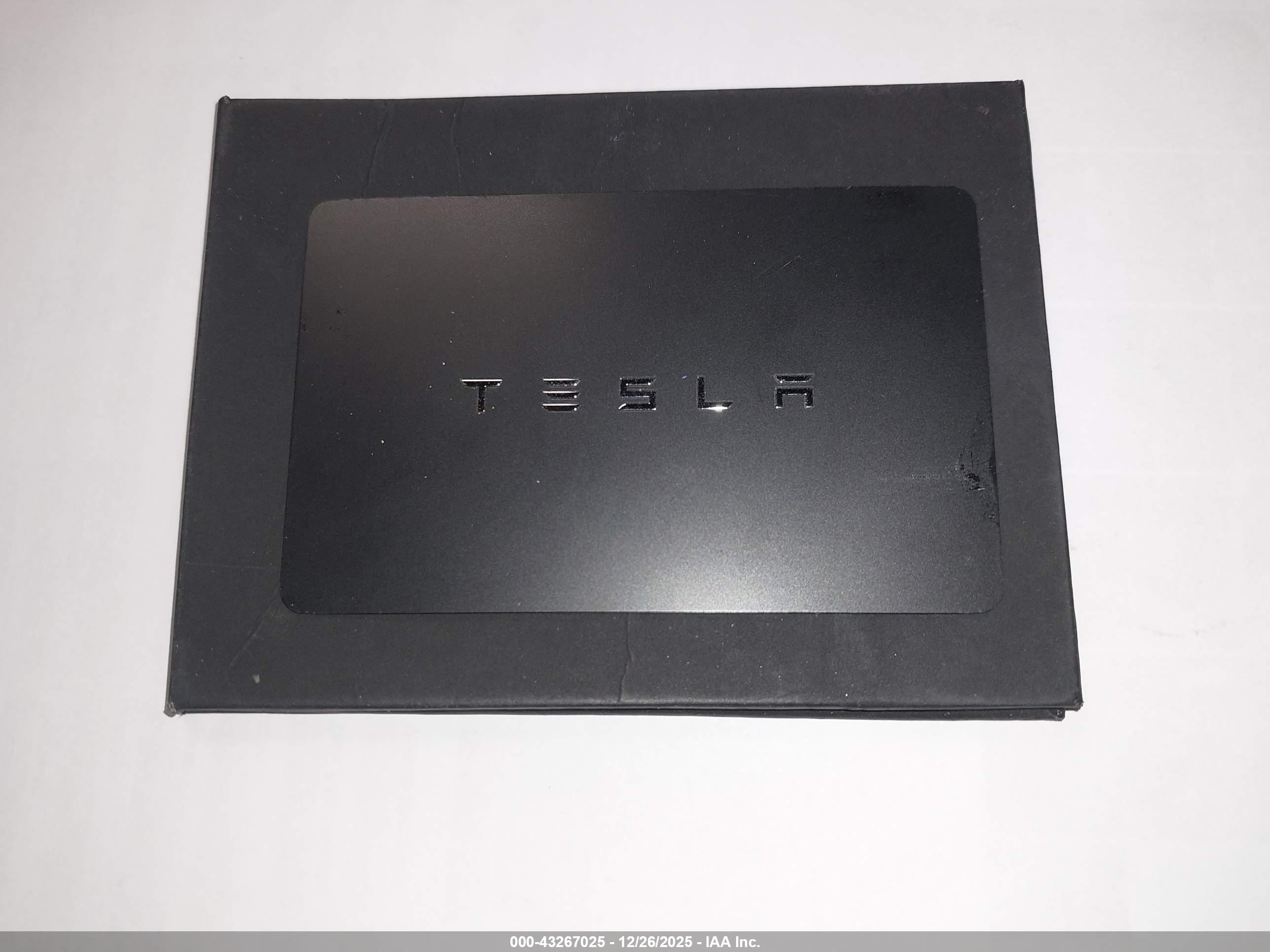 TESLA MODEL image 11