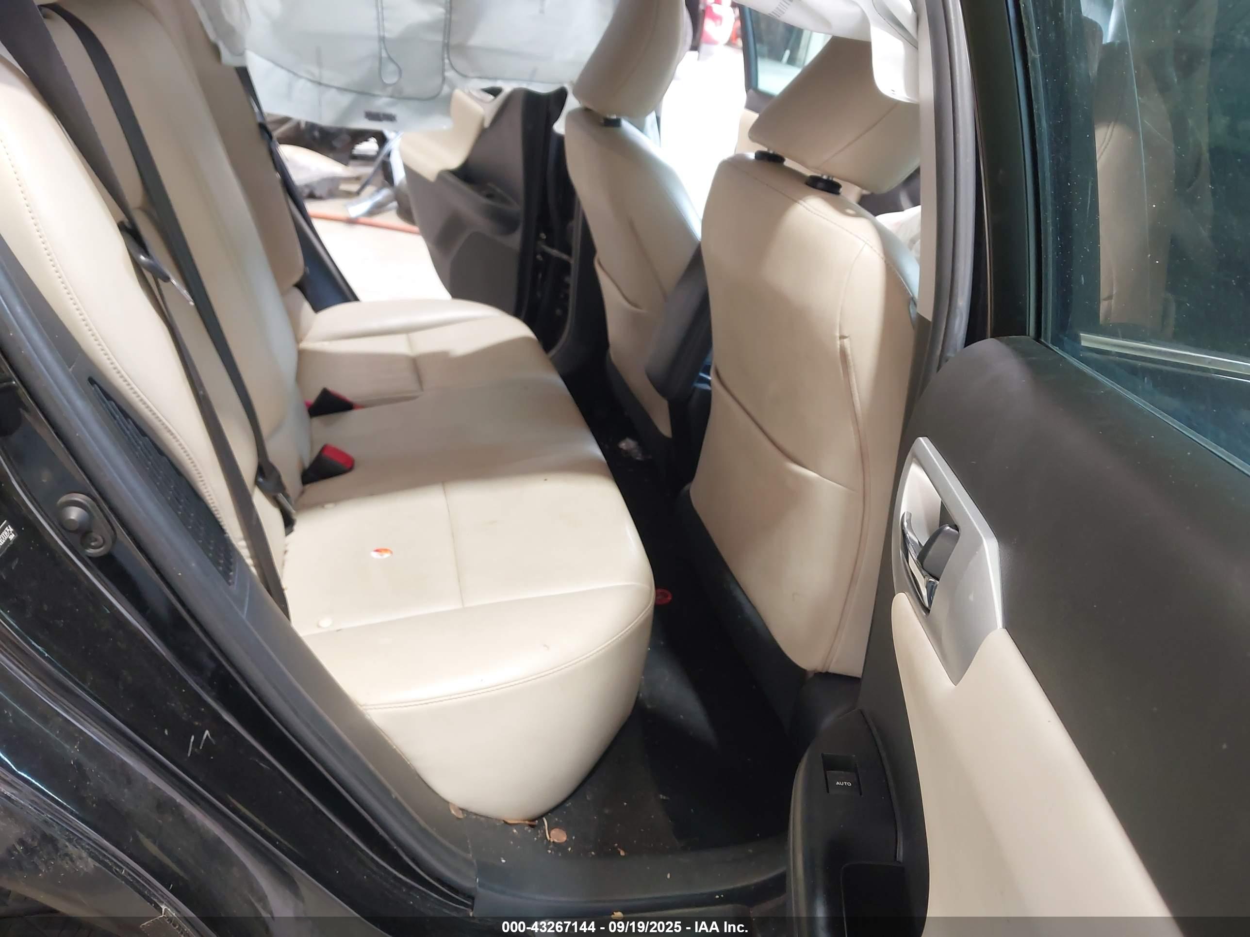 LEXUS CT image 8