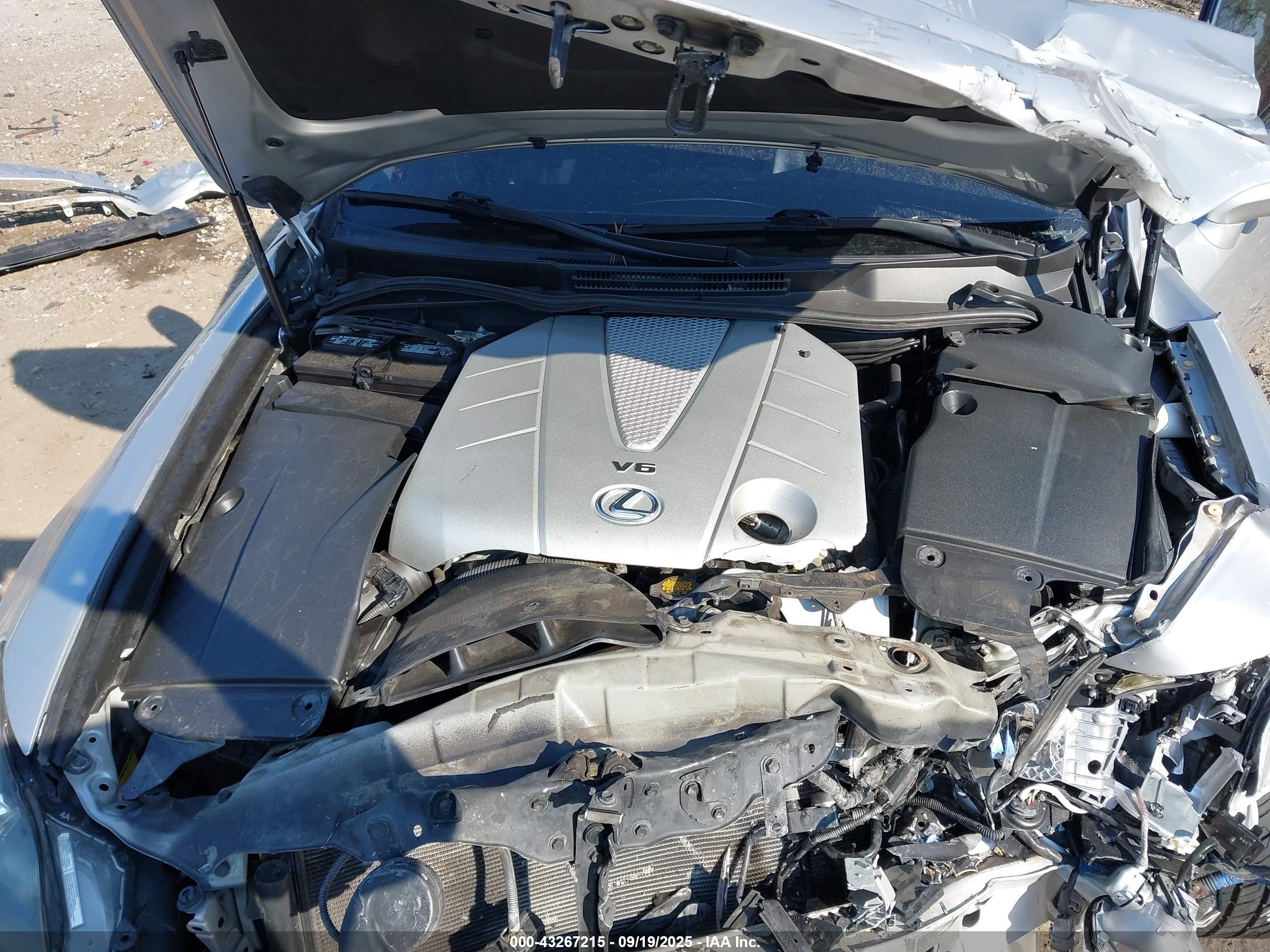 LEXUS IS image 10