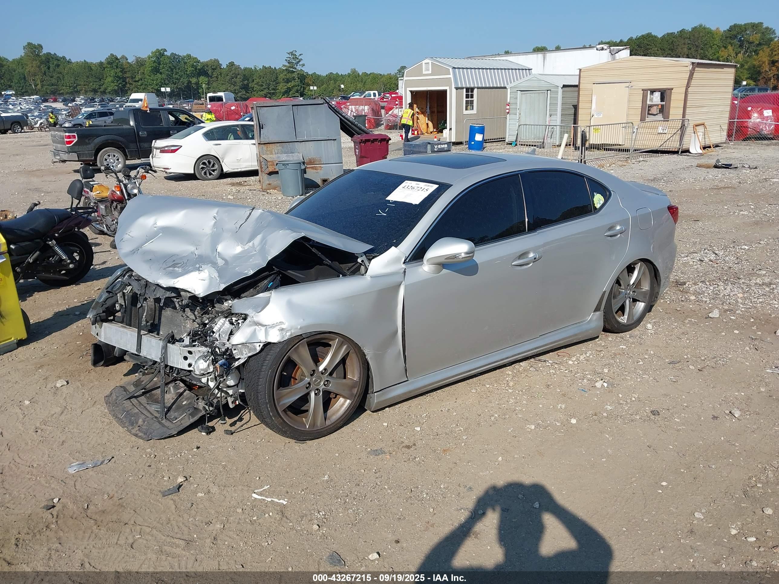LEXUS IS image 2