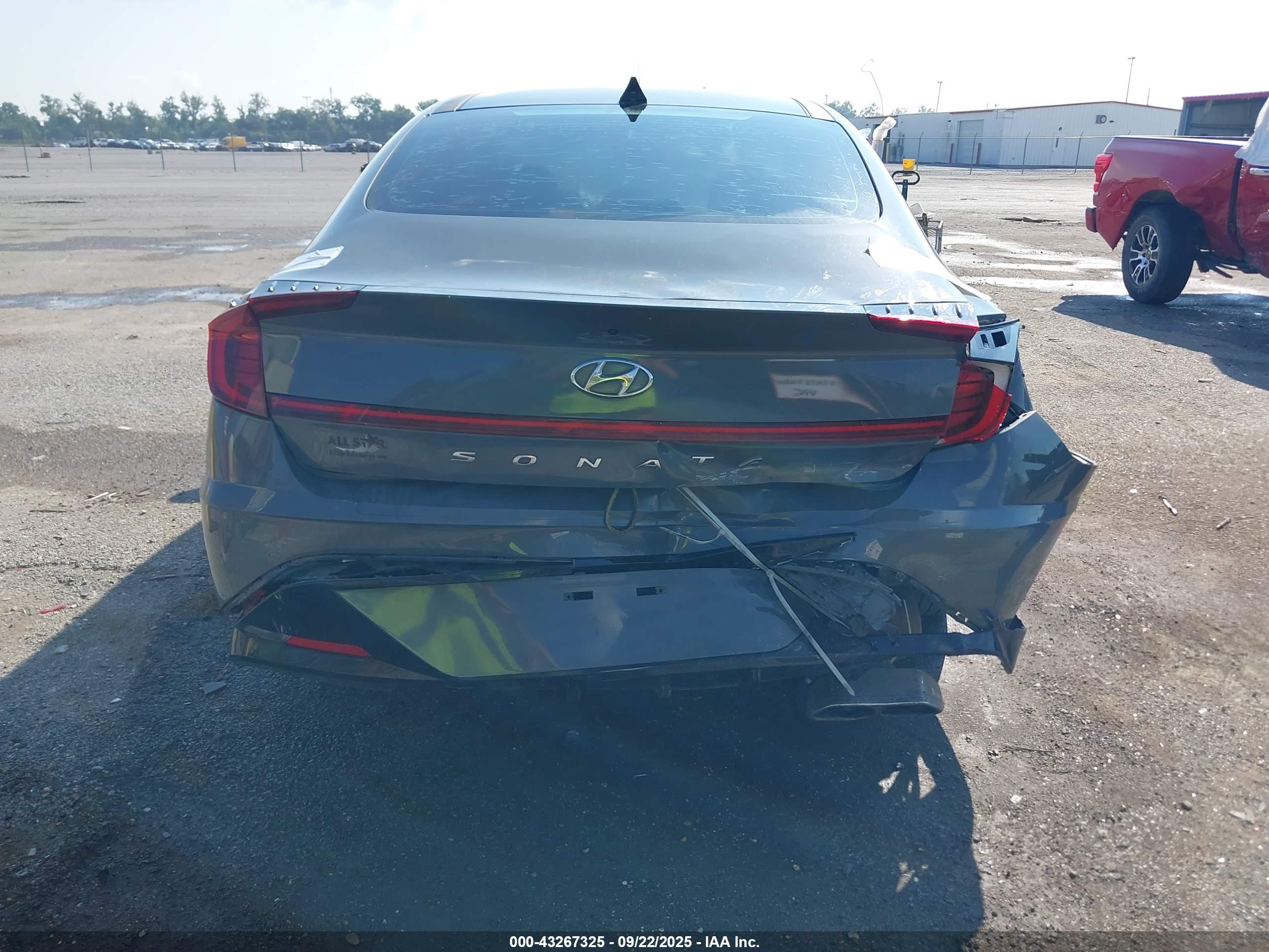 HYUNDAI SONATA image 6