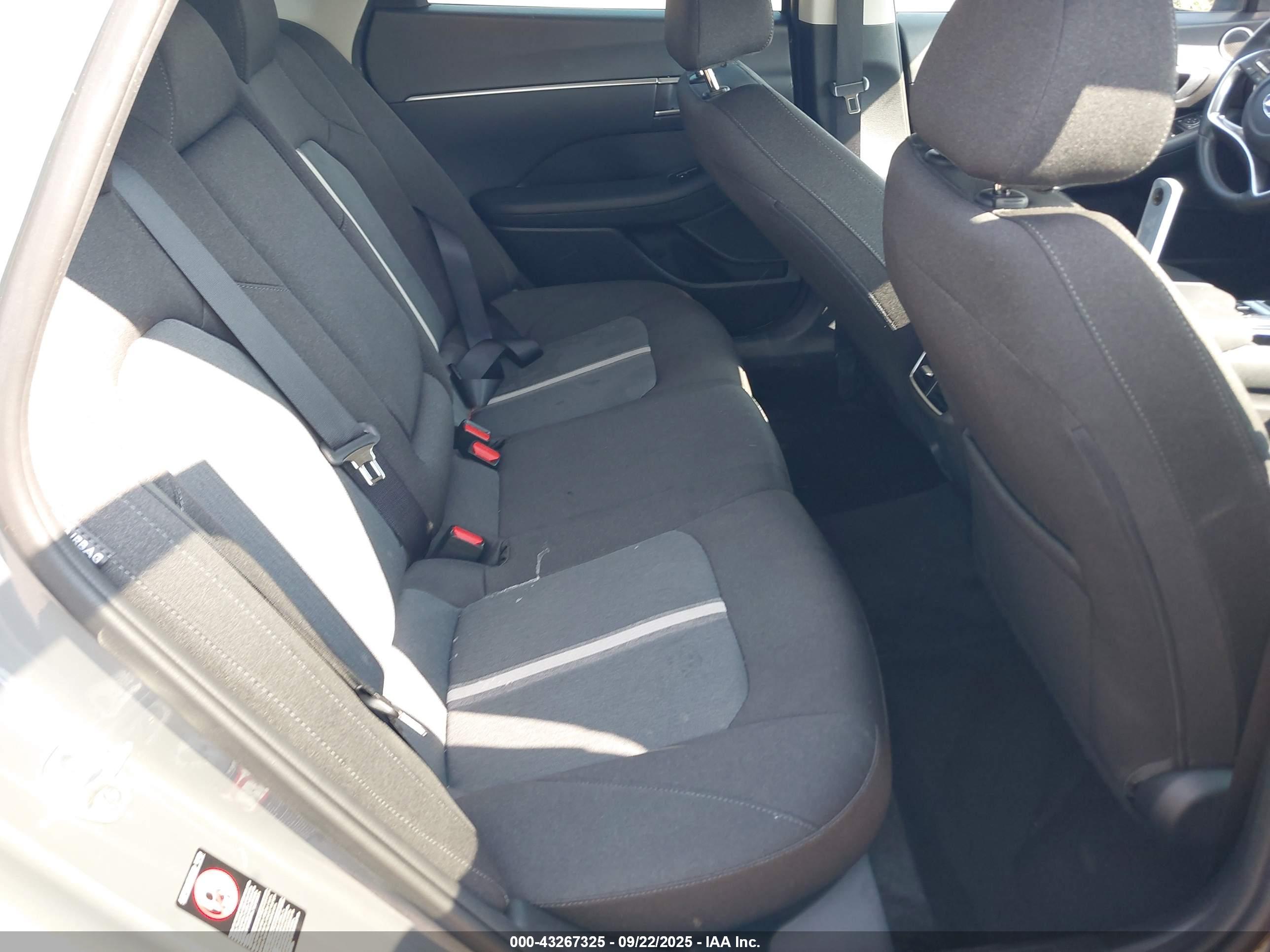 HYUNDAI SONATA image 8