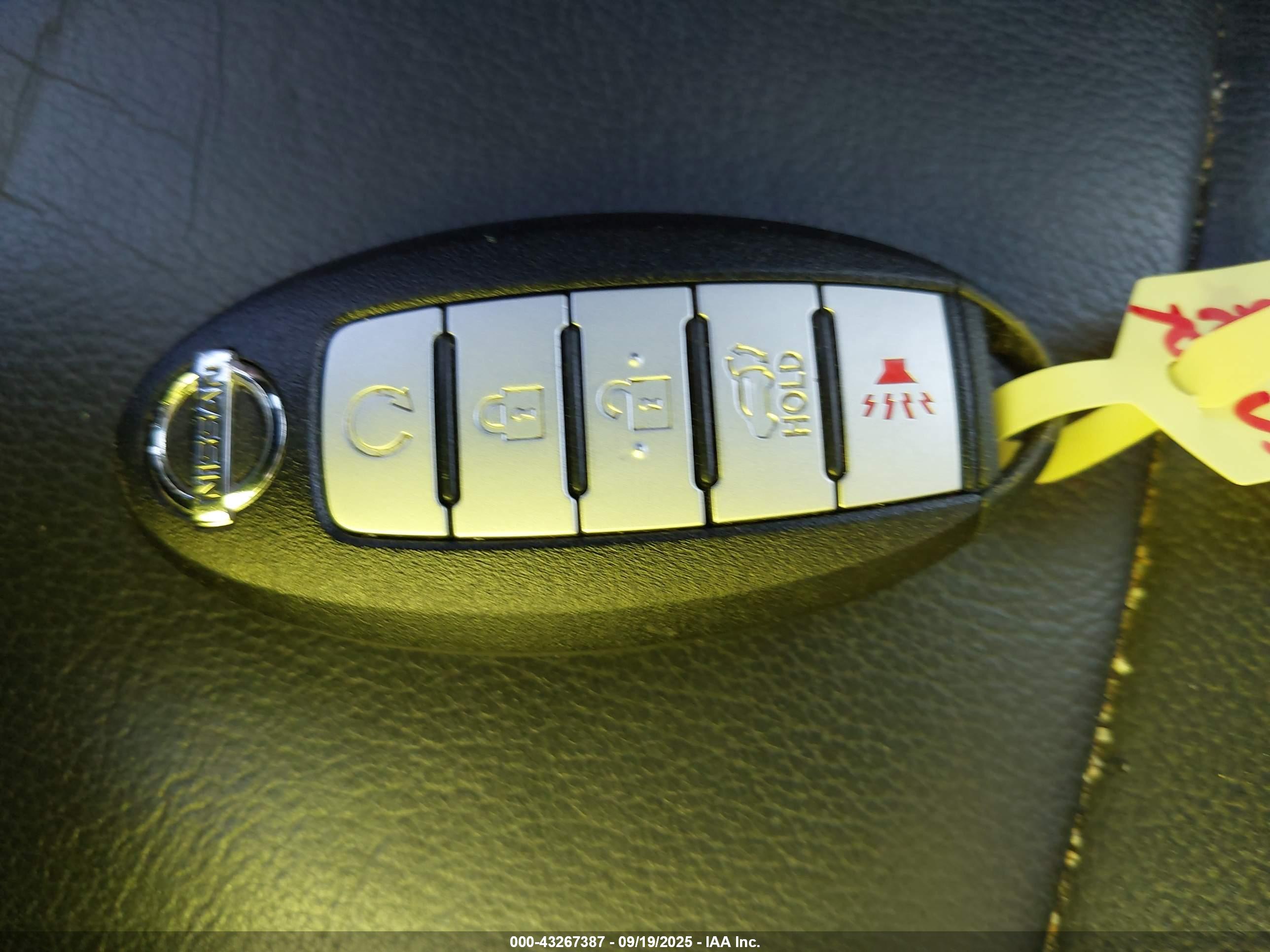 NISSAN PATHFINDER image 11