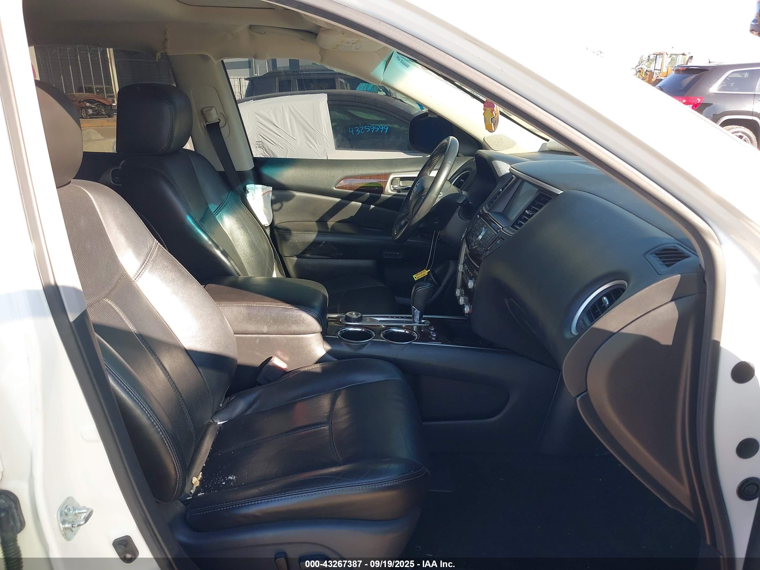NISSAN PATHFINDER image 5