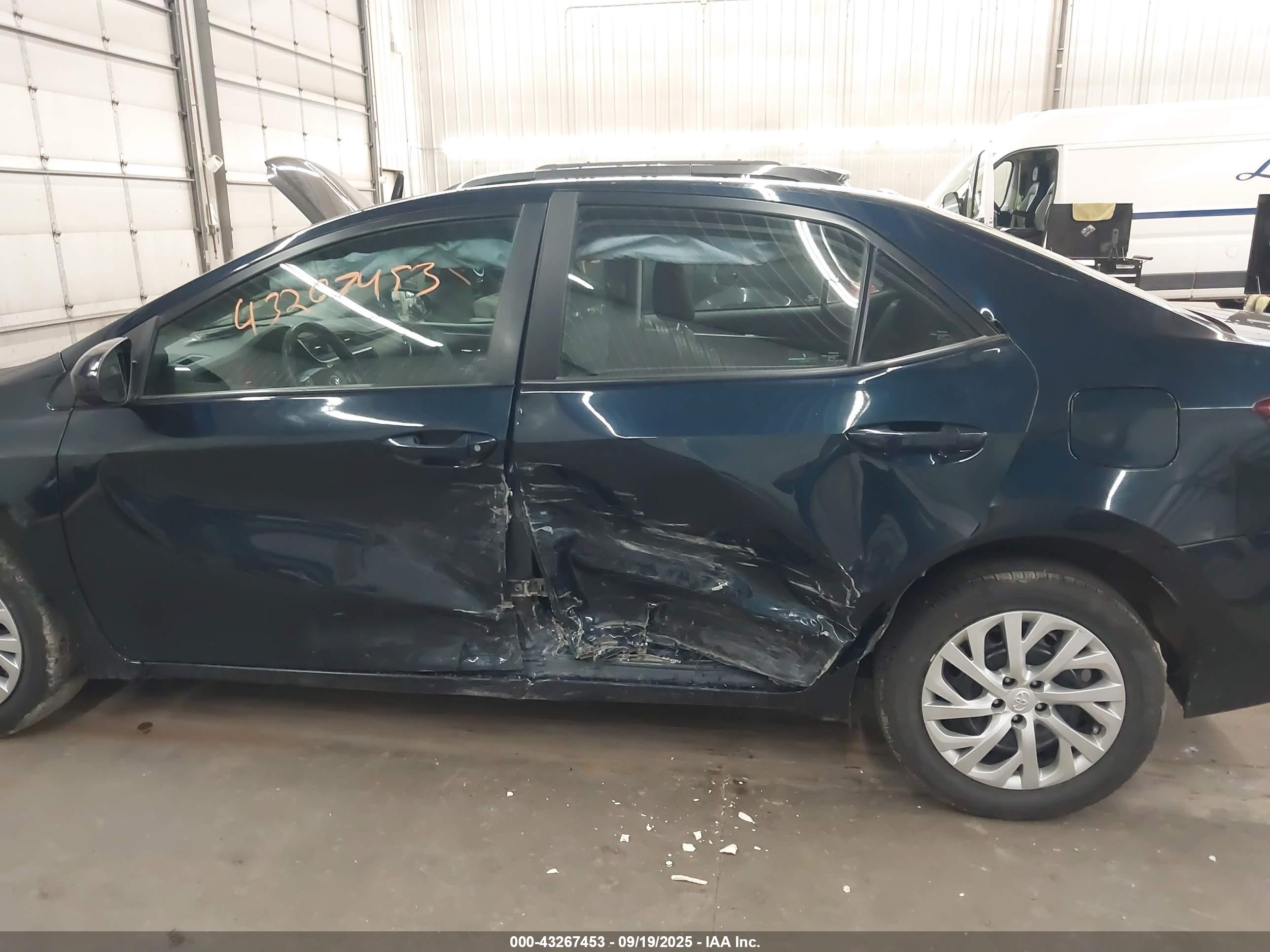 TOYOTA COROLLA image 6