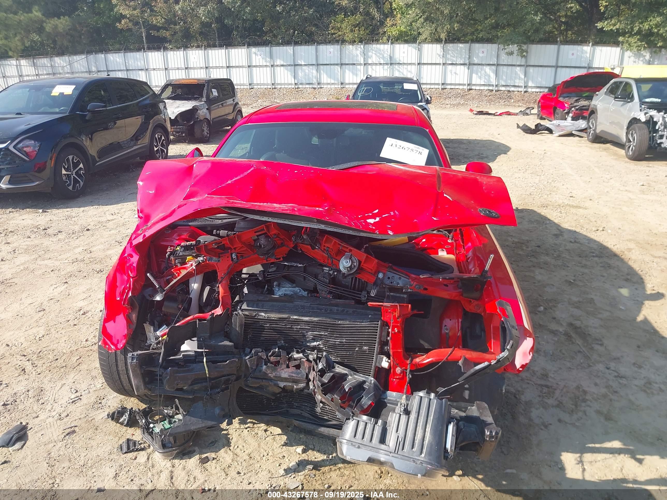 DODGE CHALLENGER image 6
