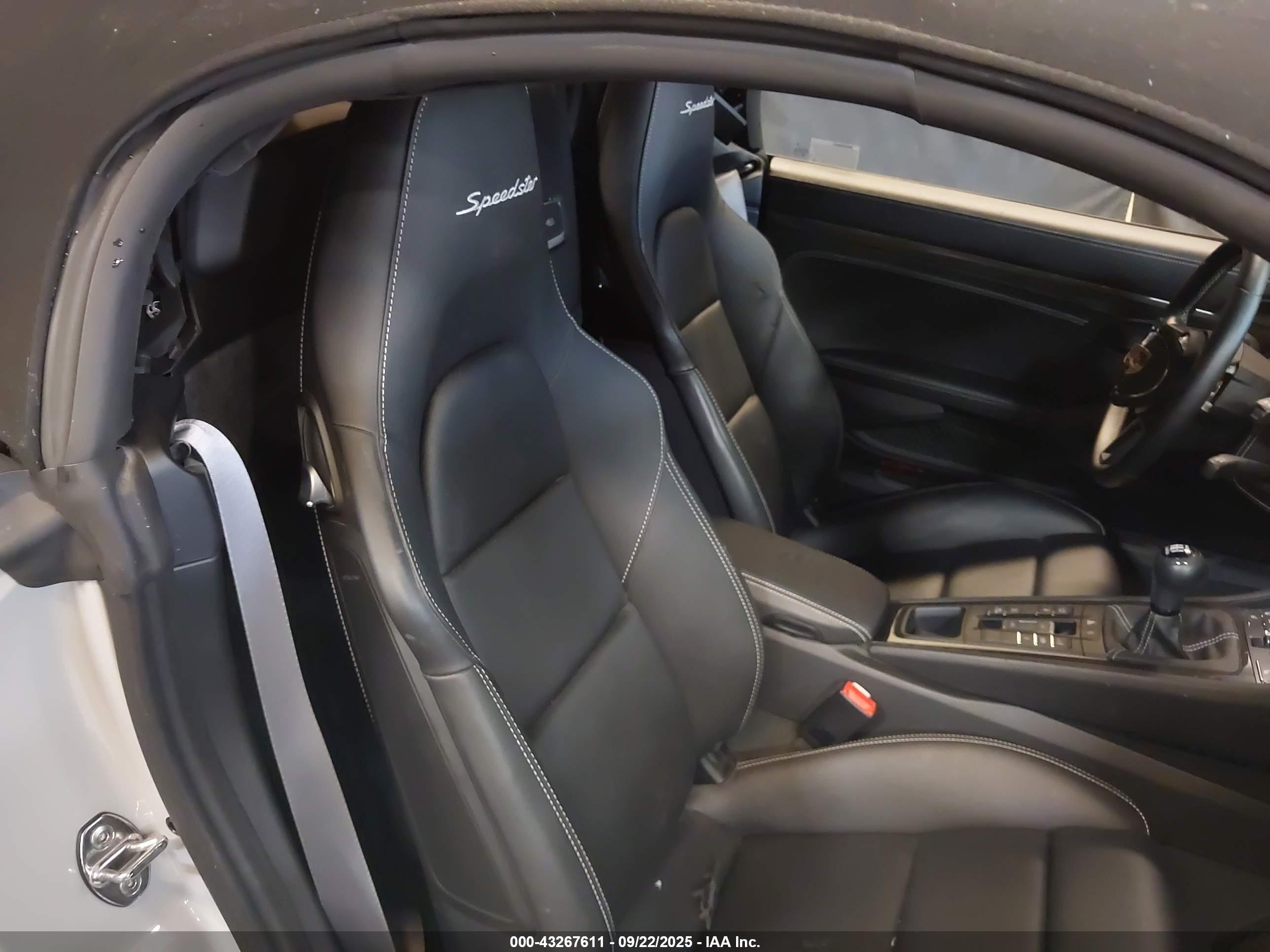 PORSCHE 911 image 8