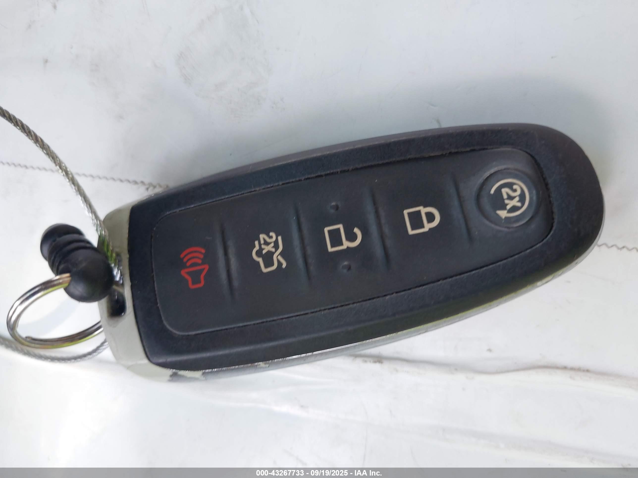 FORD EXPLORER image 11