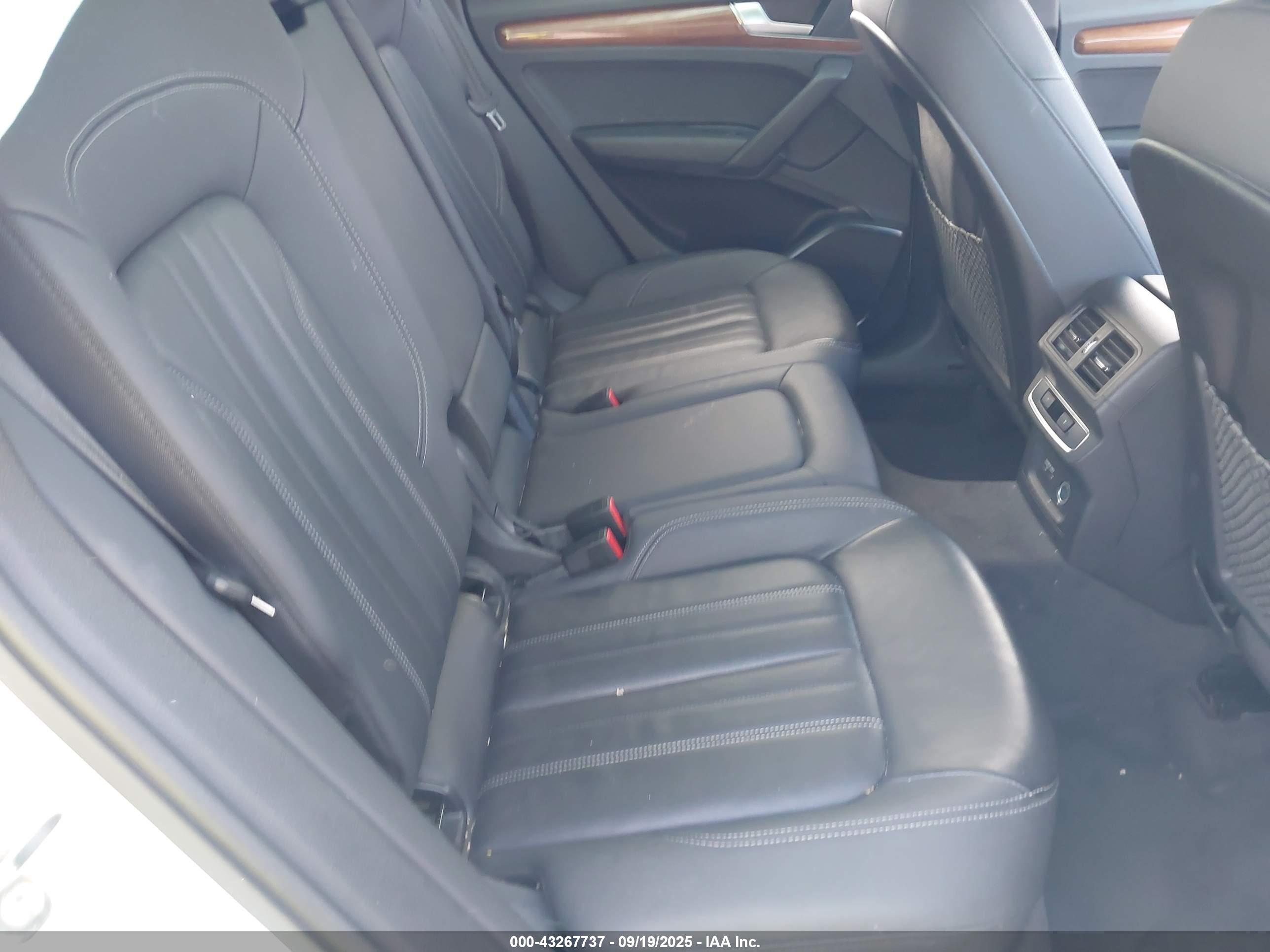 AUDI Q5 image 8