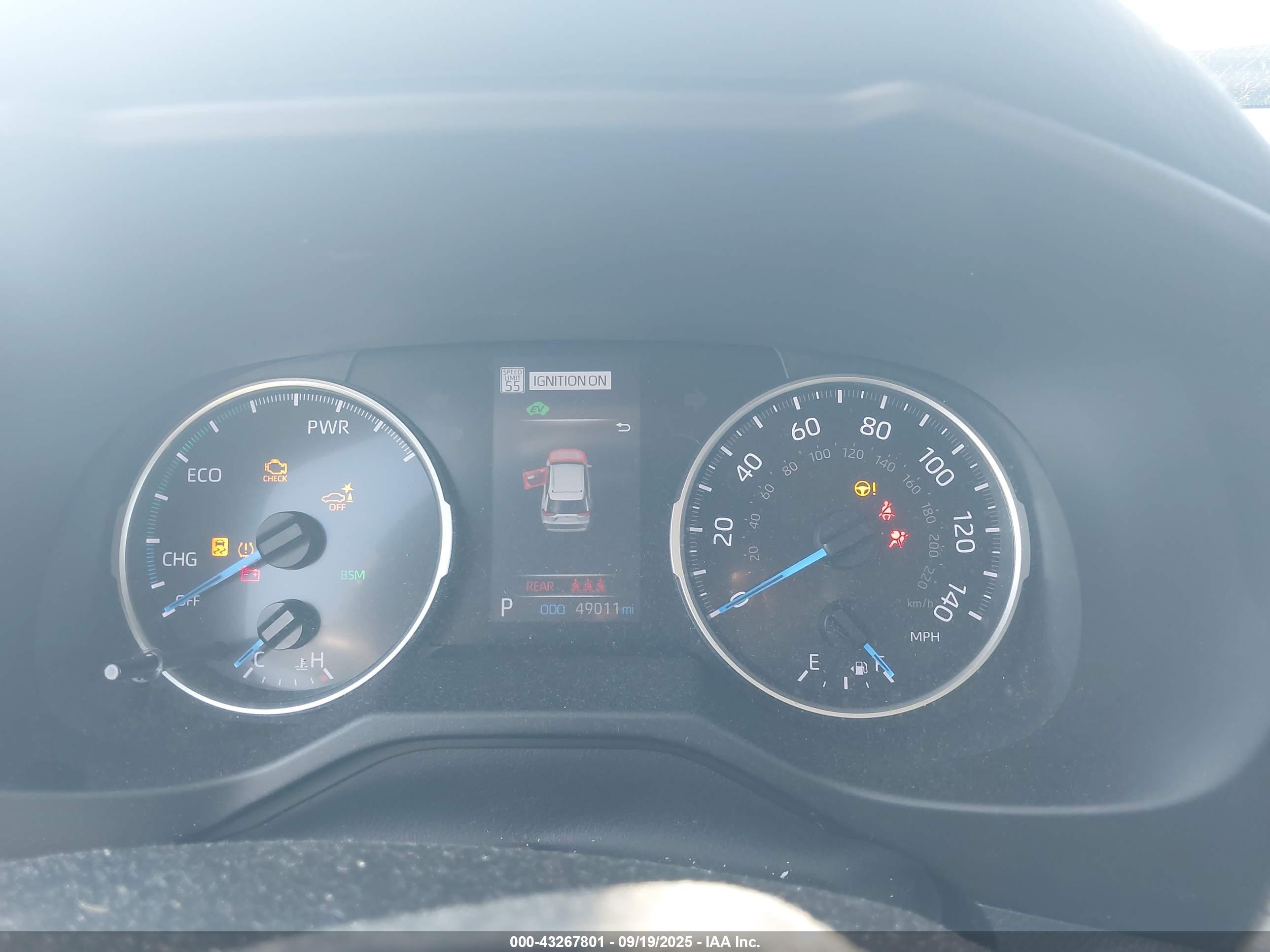 TOYOTA RAV4 image 7