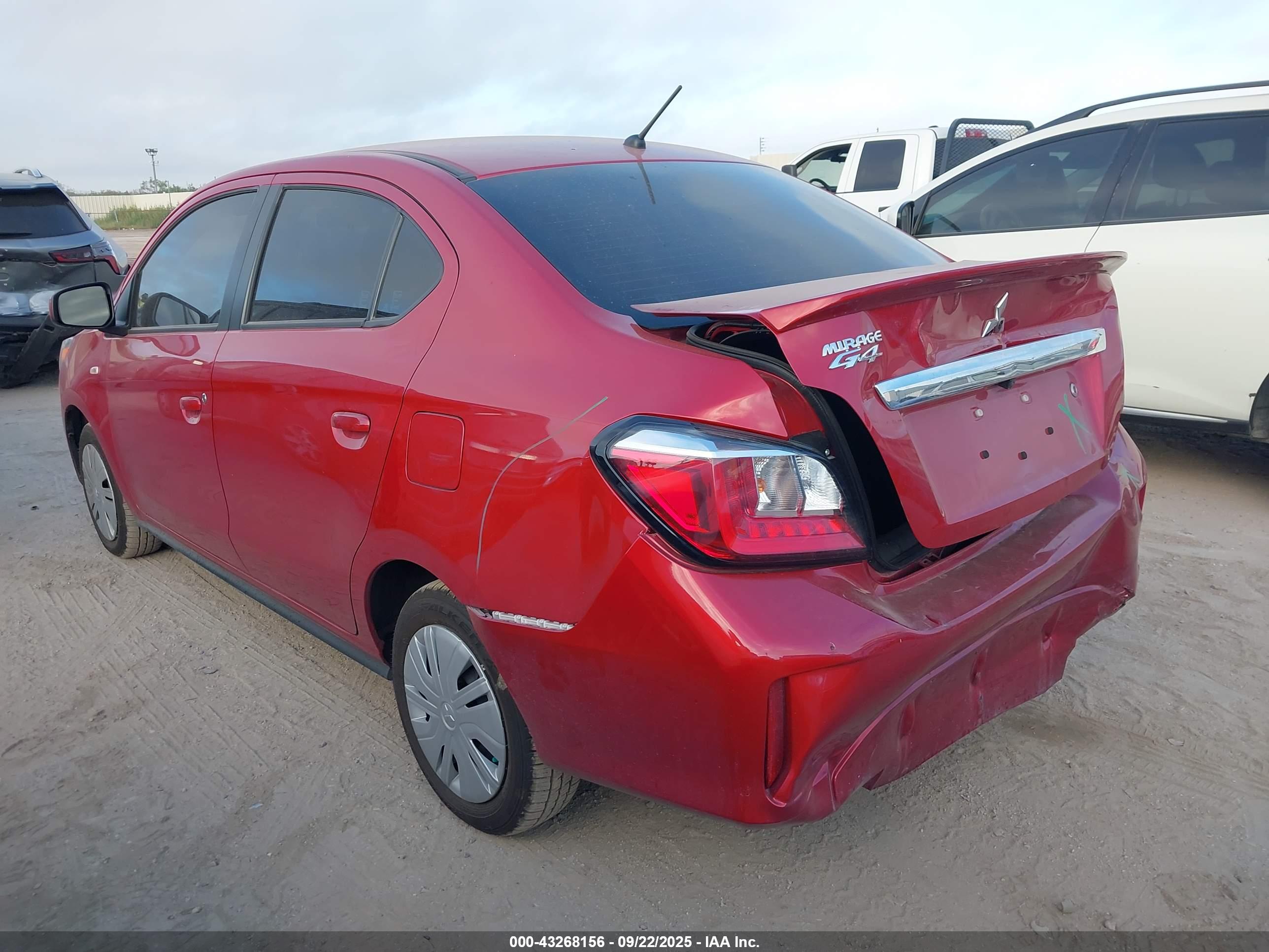 MITSUBISHI MIRAGE image 3