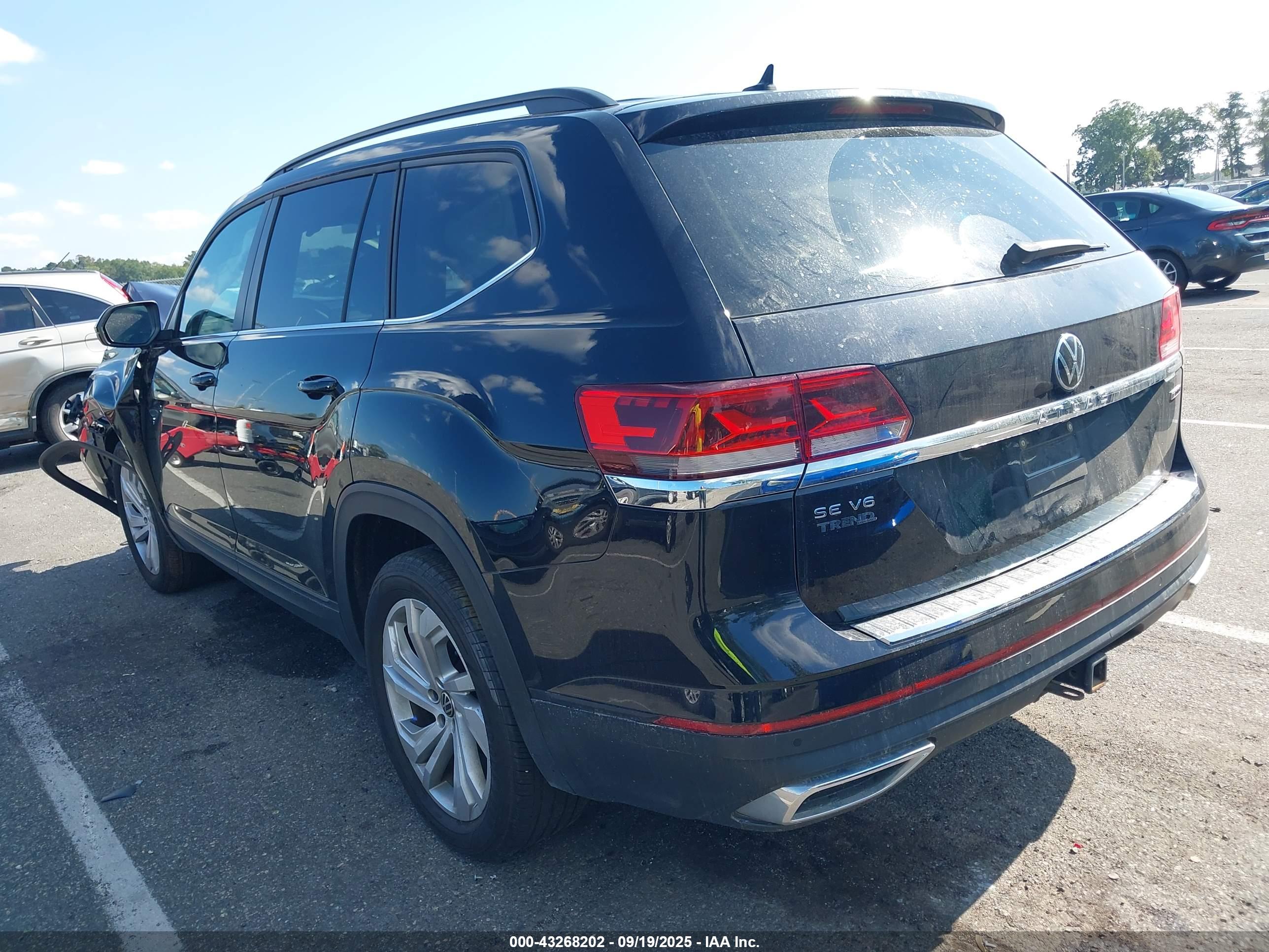 VOLKSWAGEN ATLAS image 3