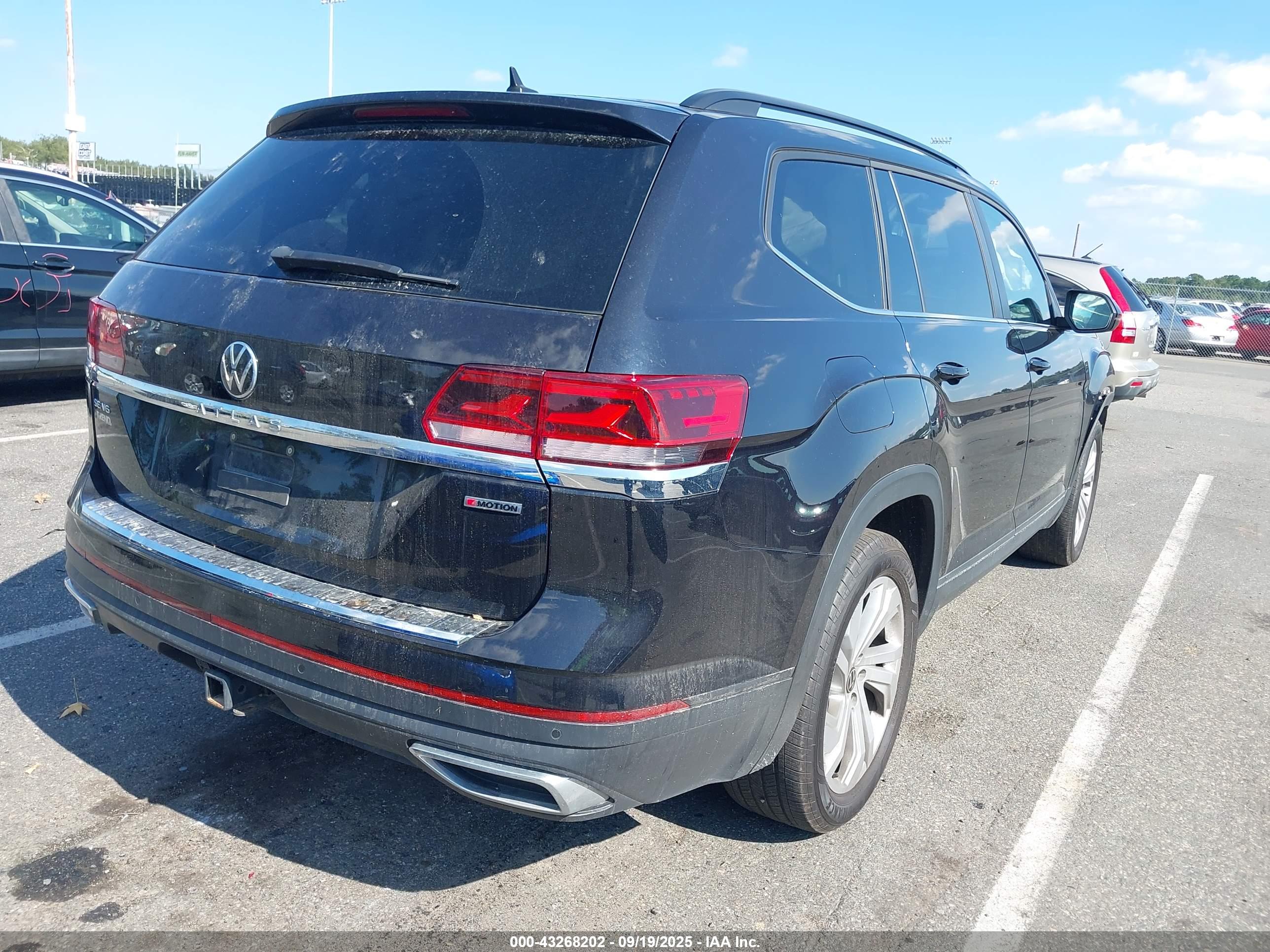 VOLKSWAGEN ATLAS image 4