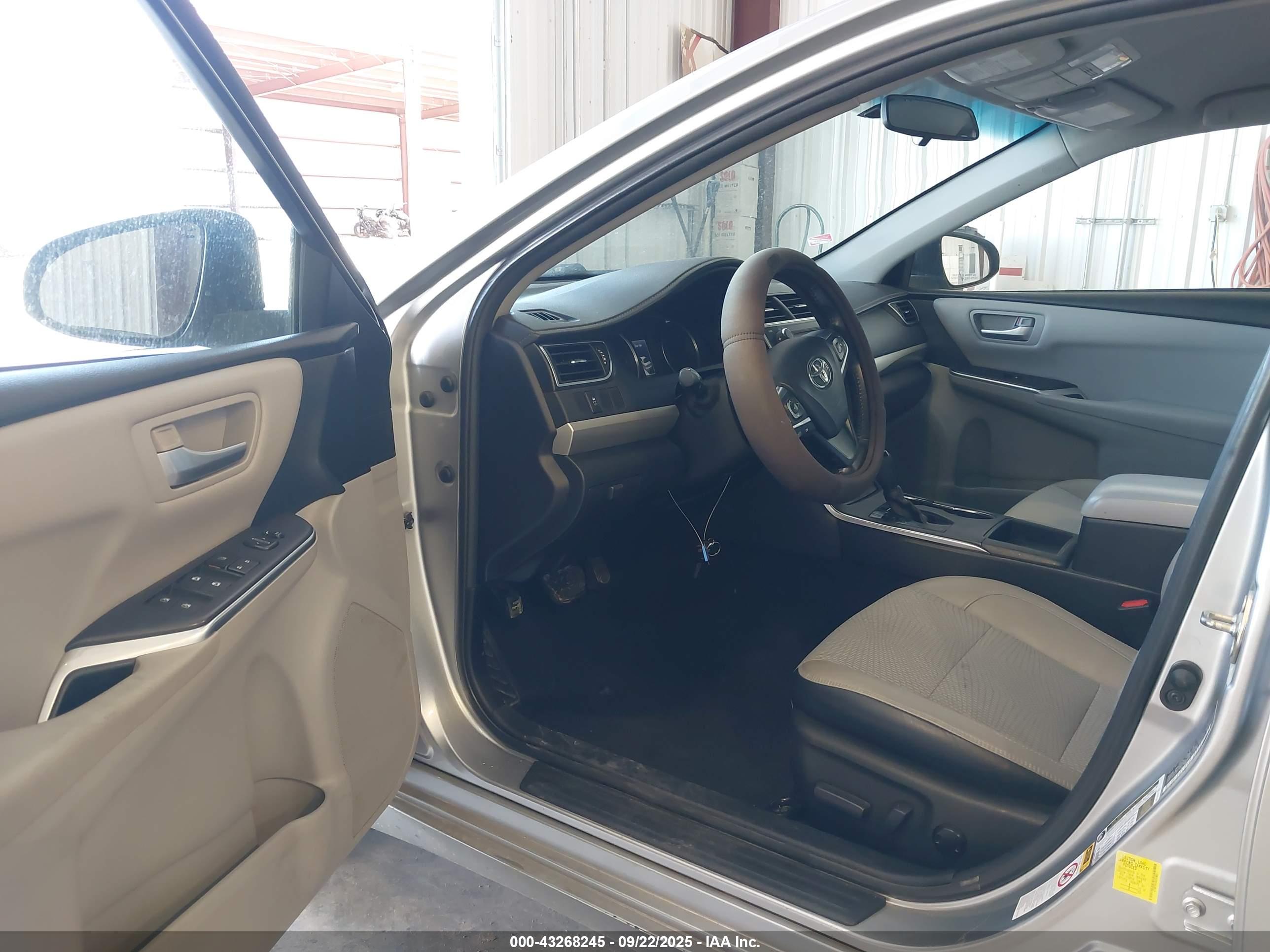 TOYOTA CAMRY image 5