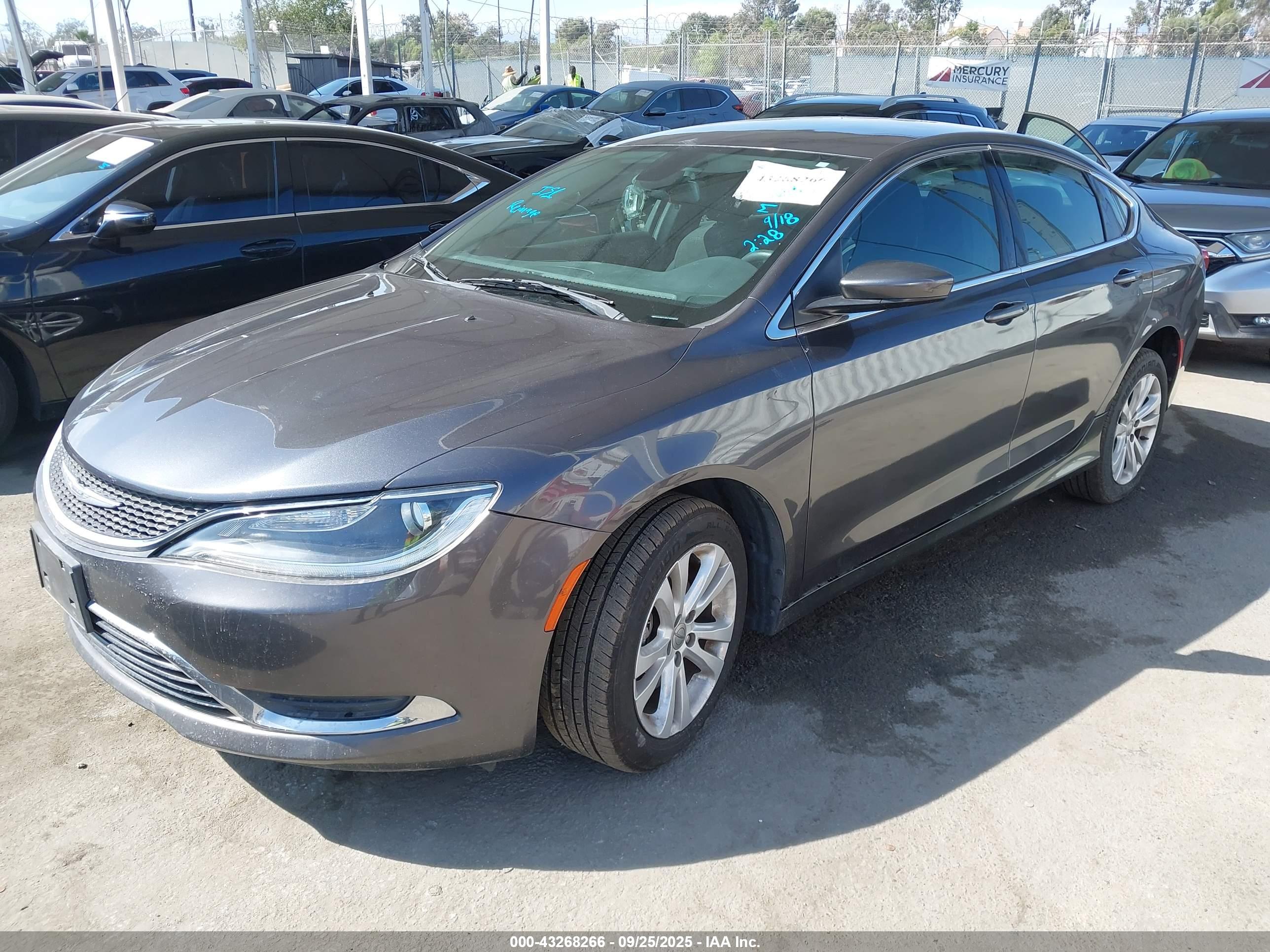 CHRYSLER 200 image 2
