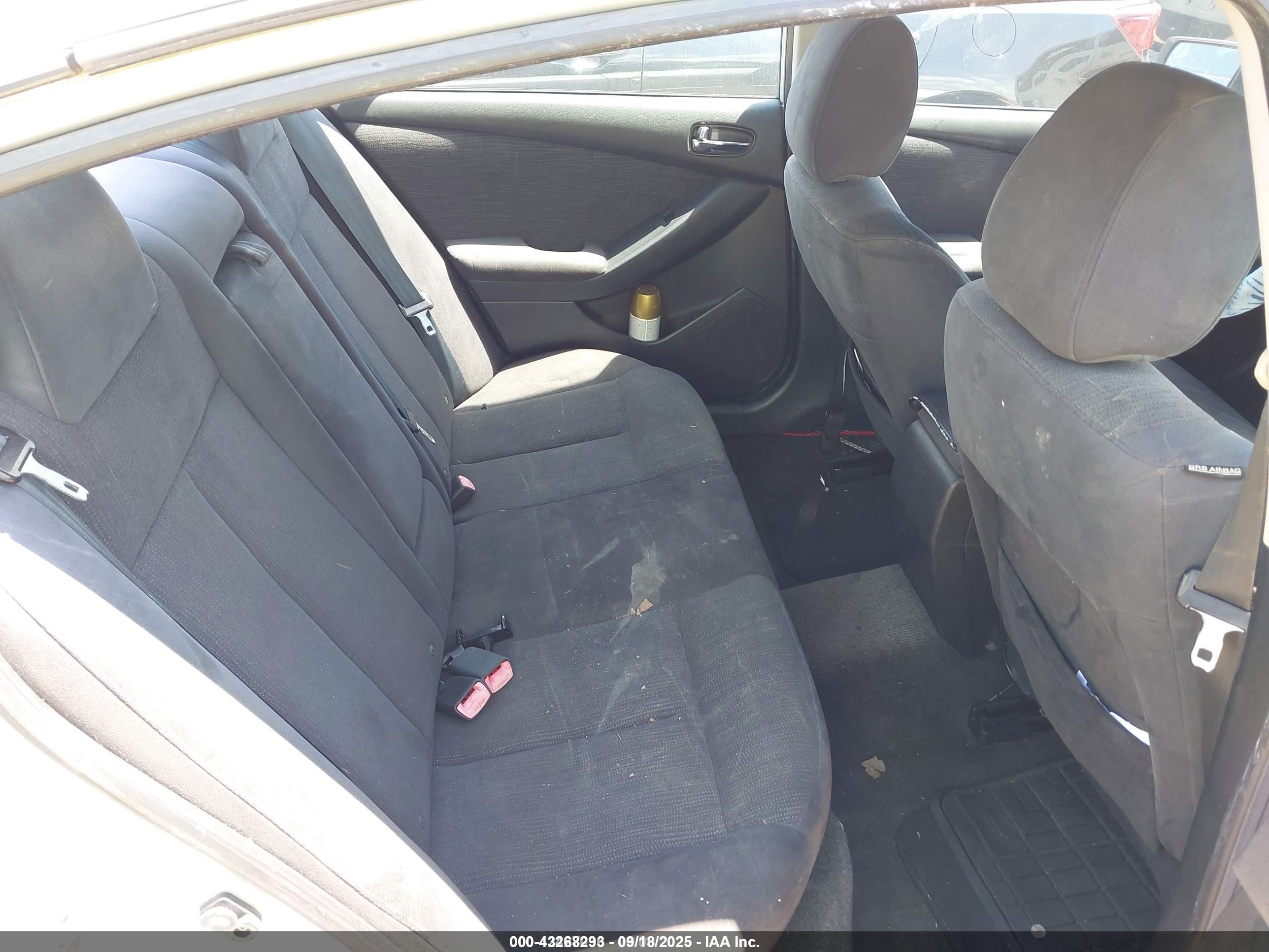 NISSAN ALTIMA image 8