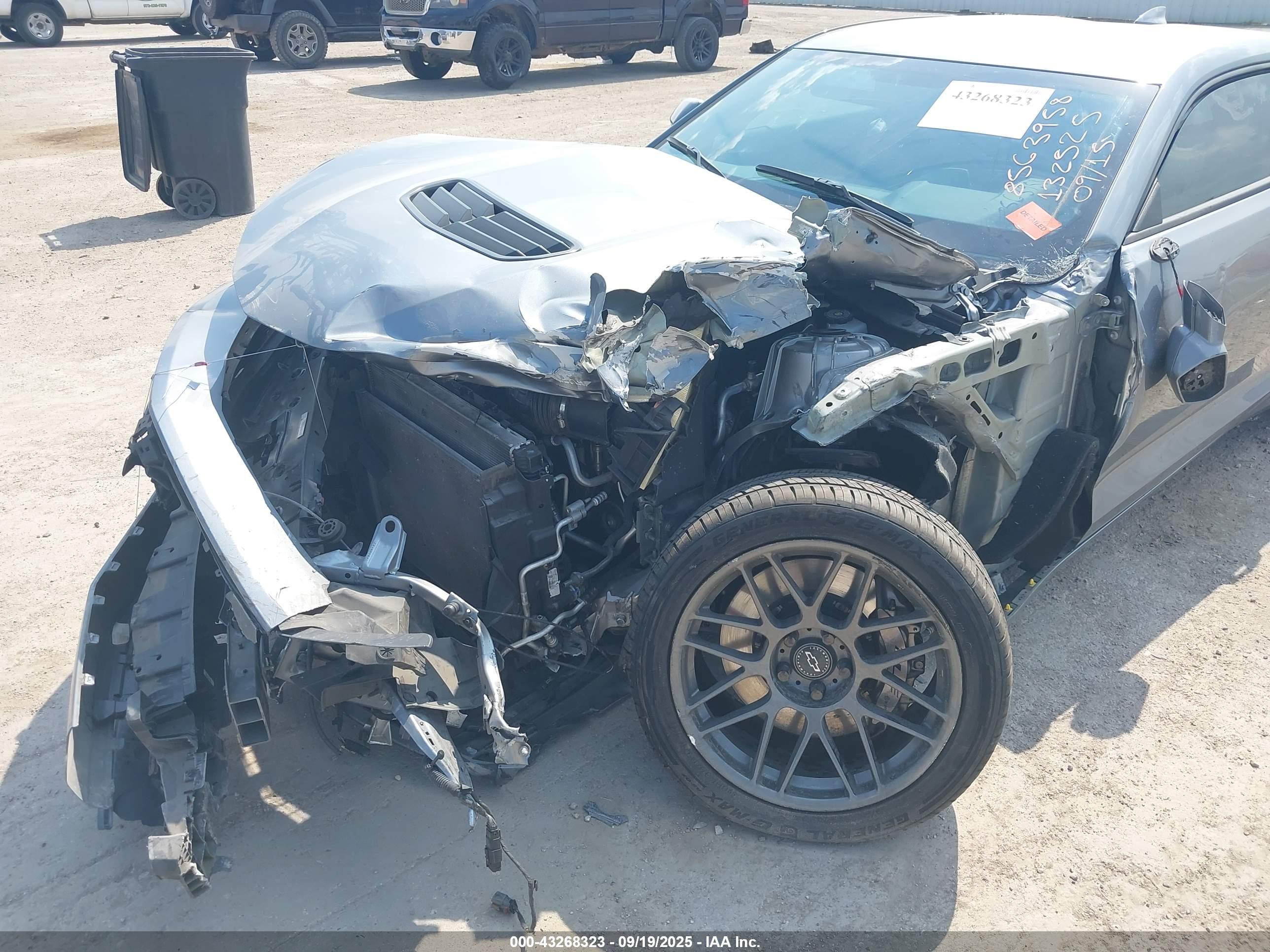 CHEVROLET CAMARO image 6