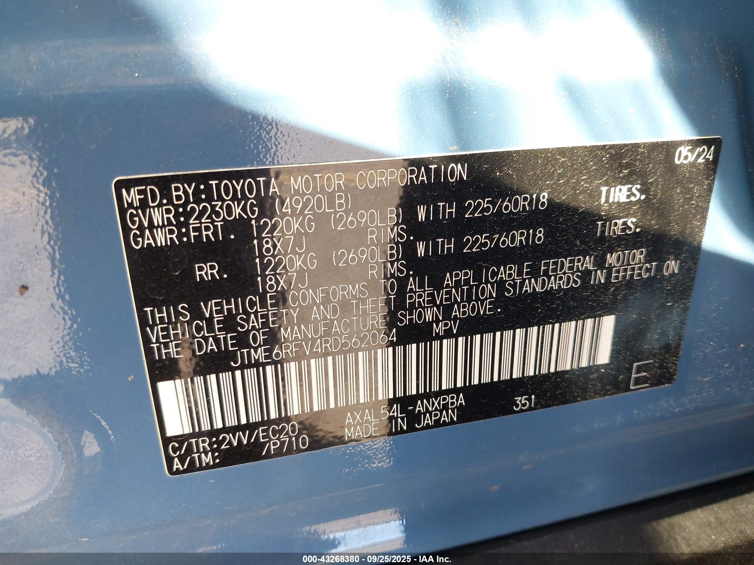 TOYOTA RAV4 image 9