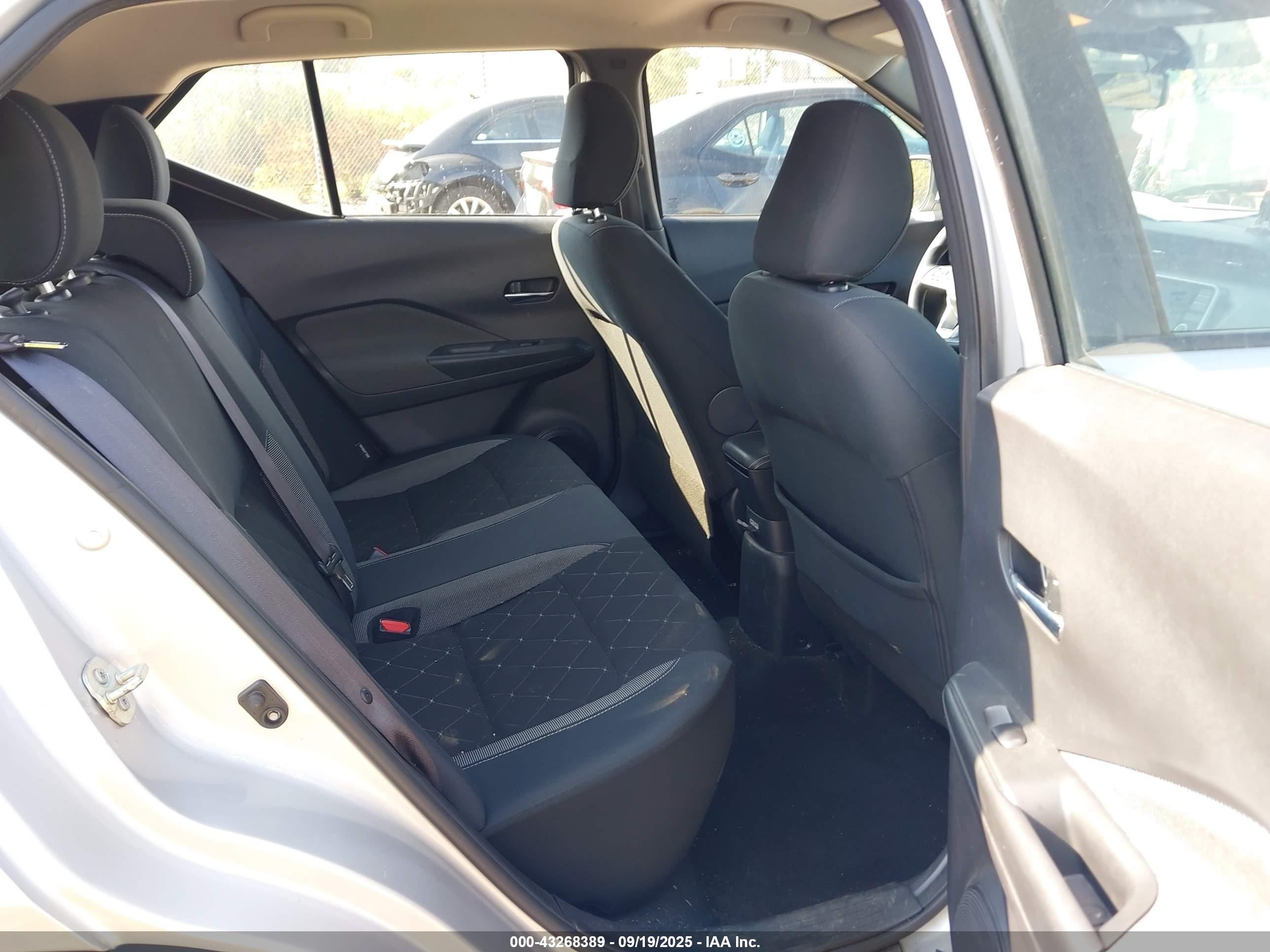 NISSAN KICKS image 8
