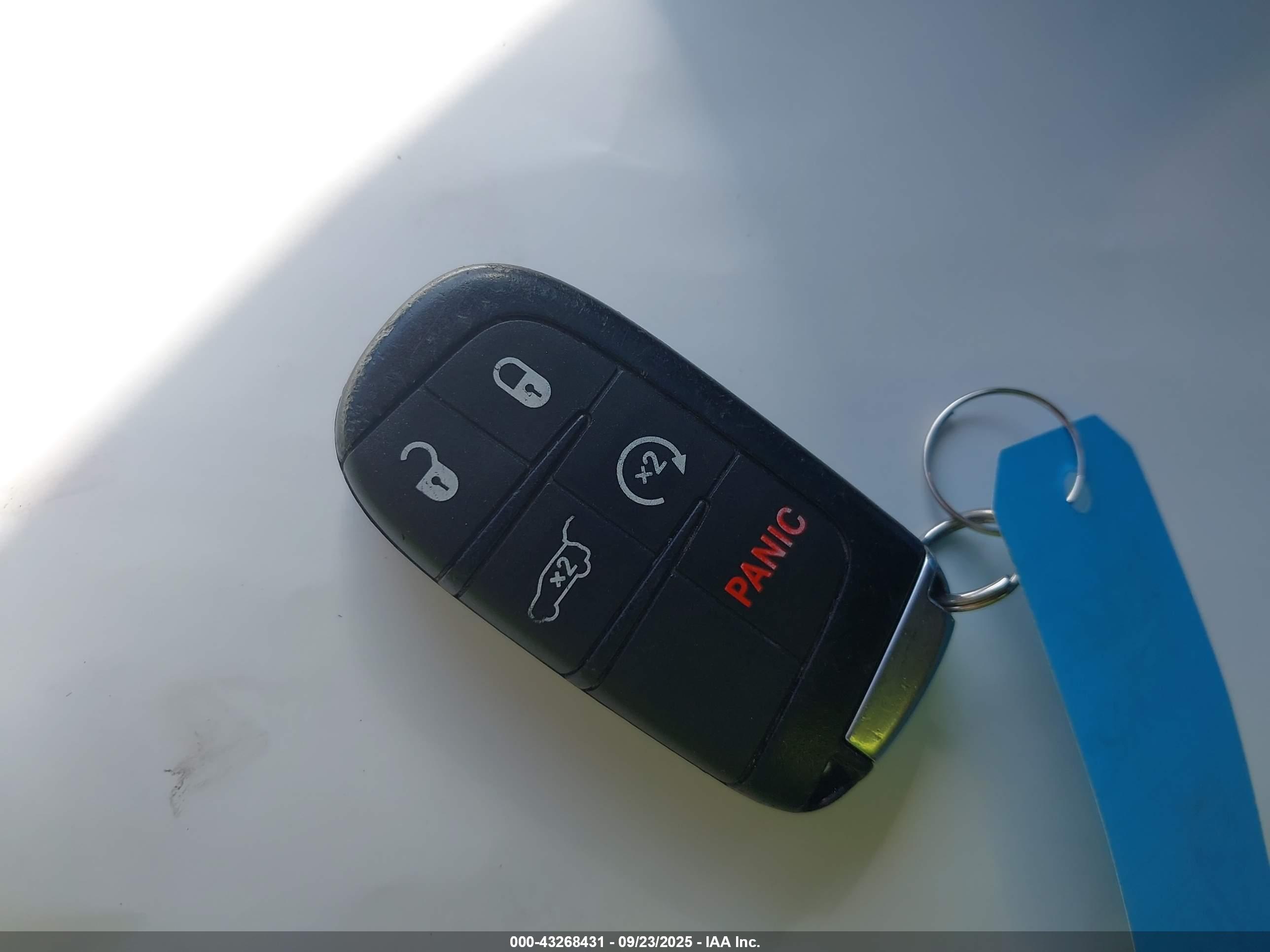 JEEP GRAND image 11