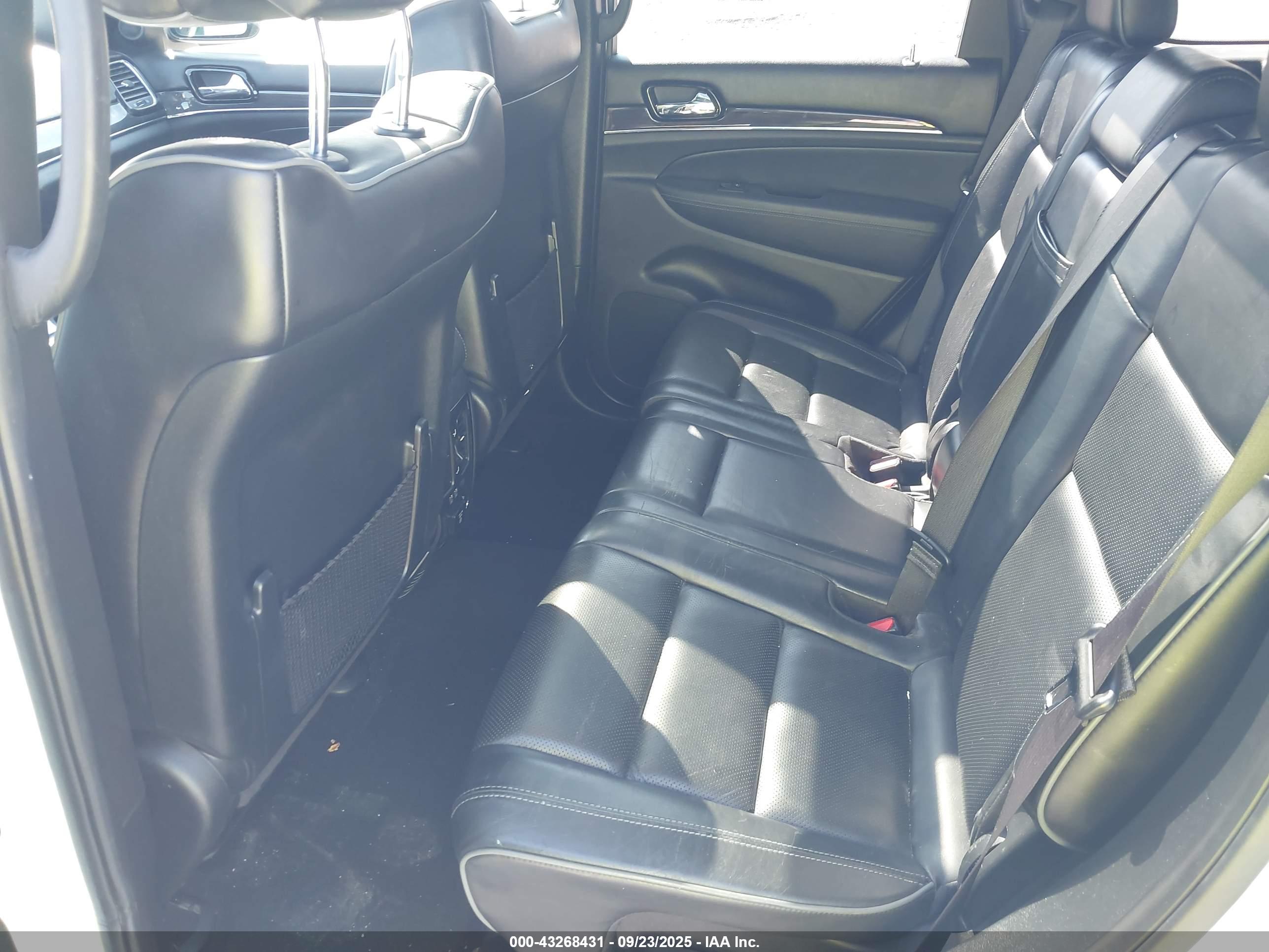 JEEP GRAND image 8